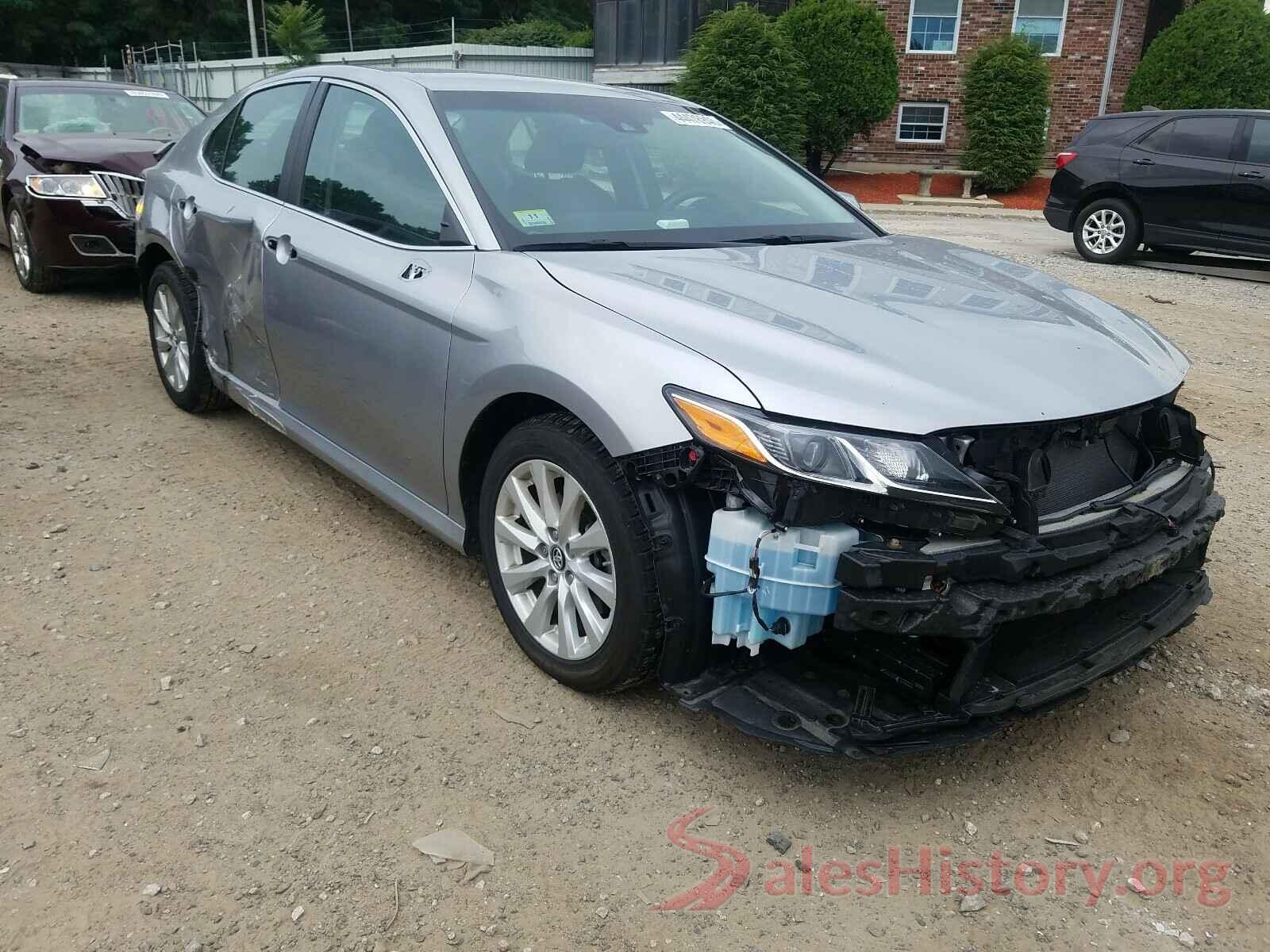 4T1B11HK6JU146796 2018 TOYOTA CAMRY