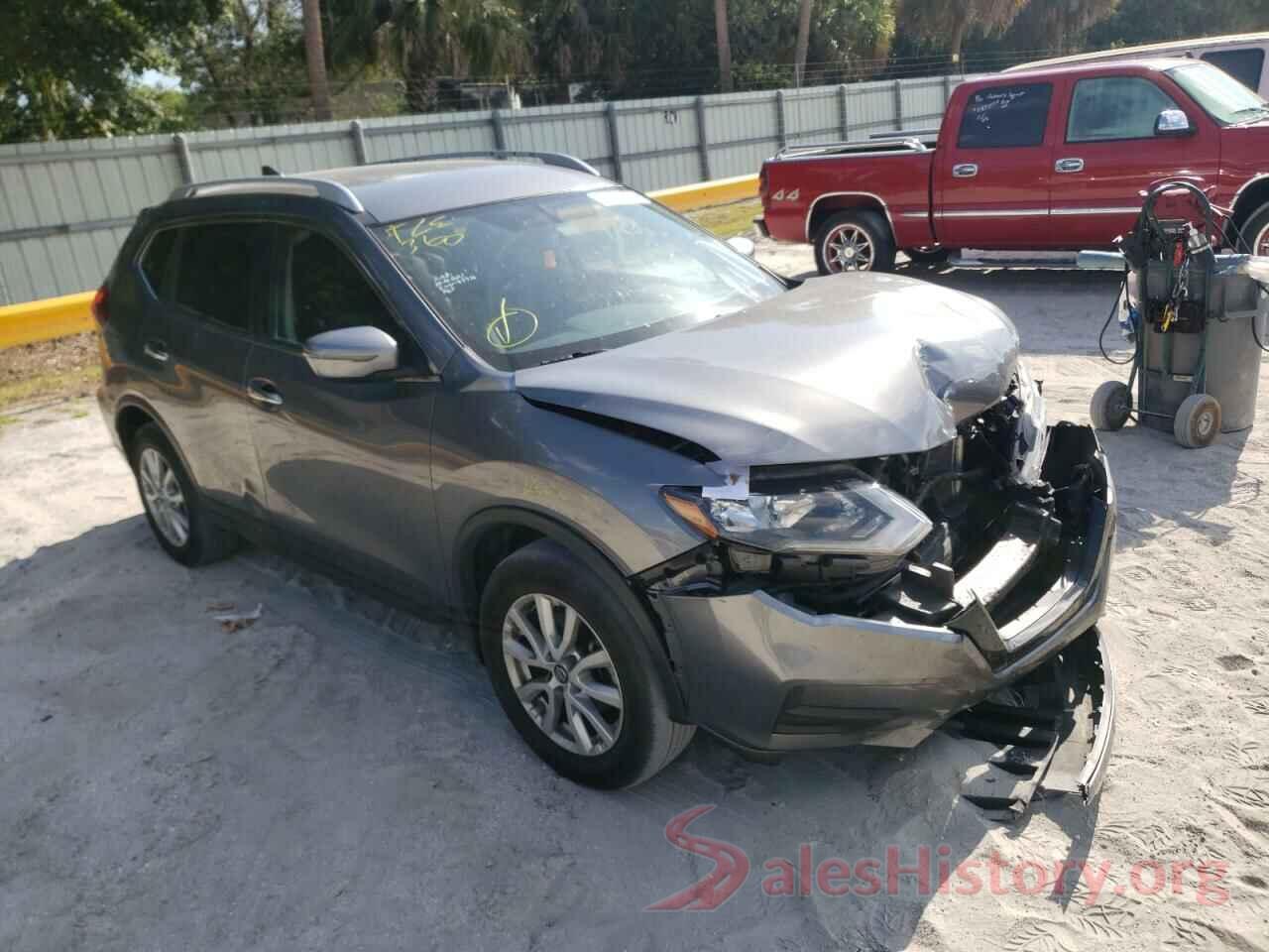 KNMAT2MT7JP597345 2018 NISSAN ROGUE