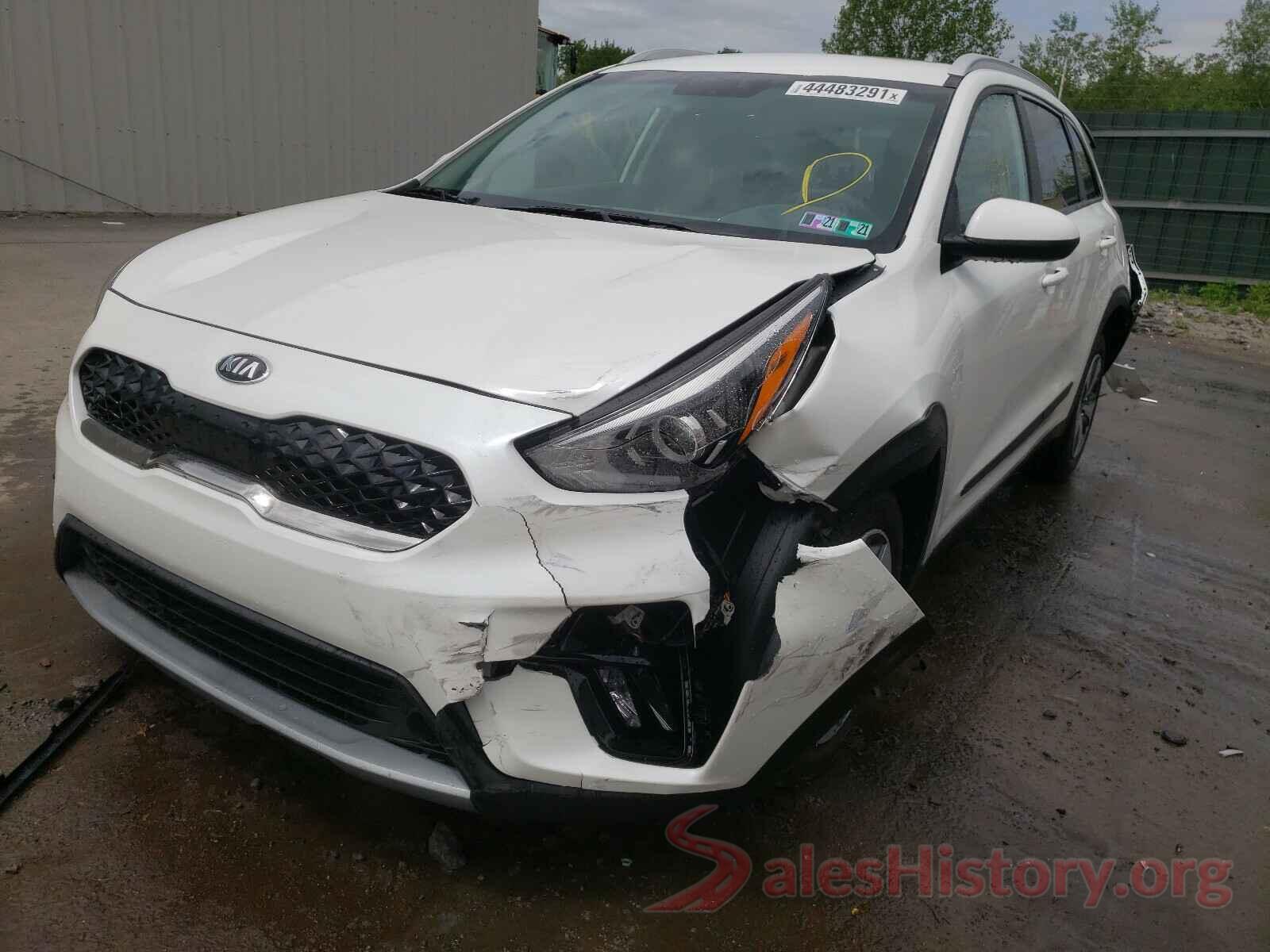 KNDCB3LC2L5427153 2020 KIA NIRO