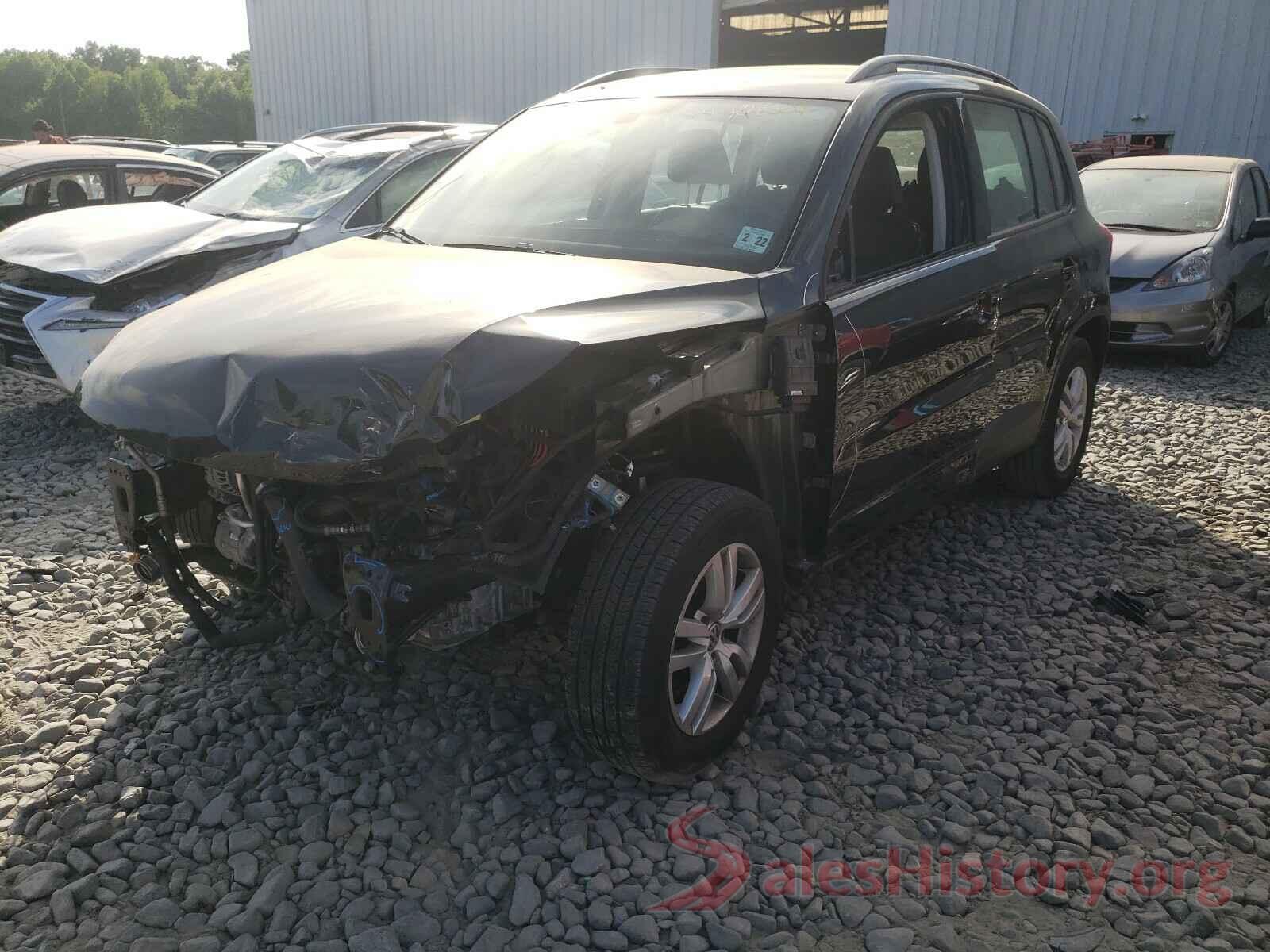 WVGBV7AX3HK012685 2017 VOLKSWAGEN TIGUAN