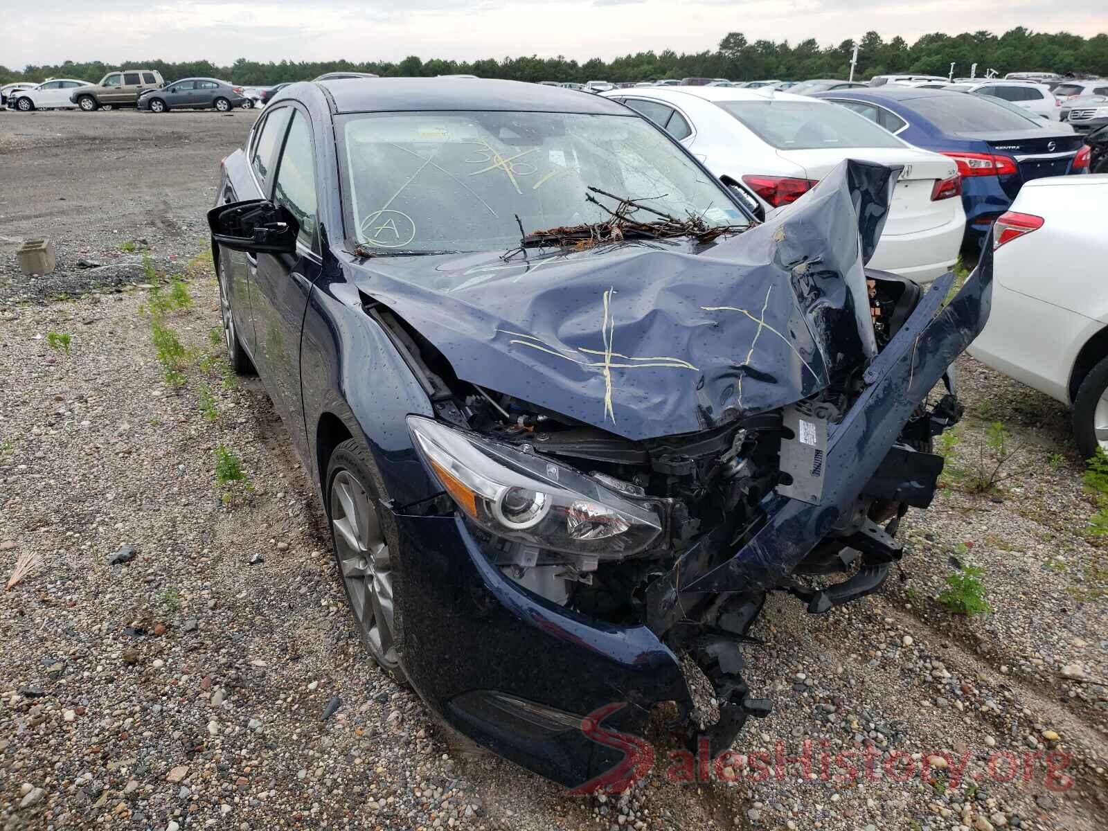 3MZBN1V32JM239192 2018 MAZDA 3