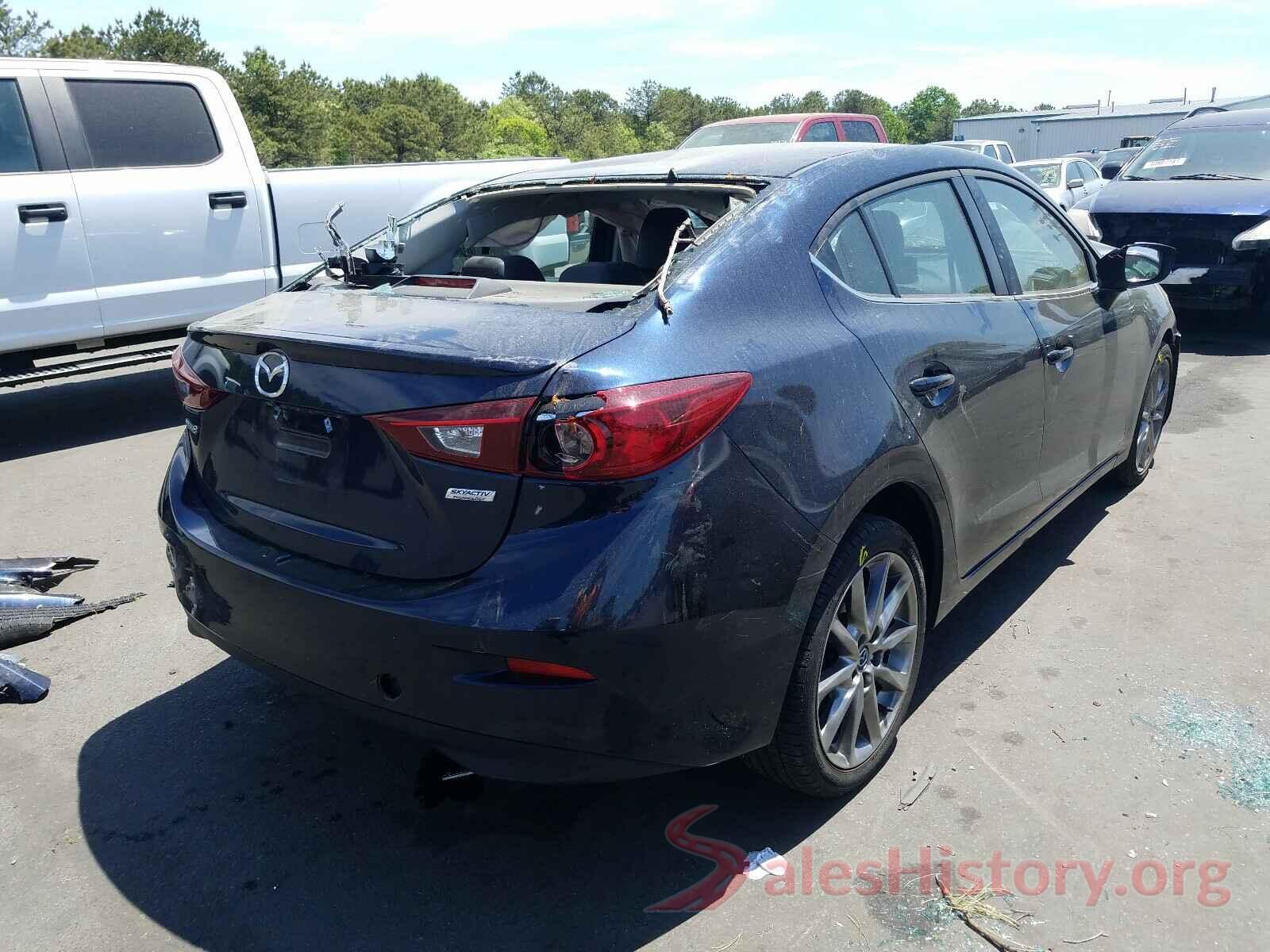 3MZBN1V32JM239192 2018 MAZDA 3