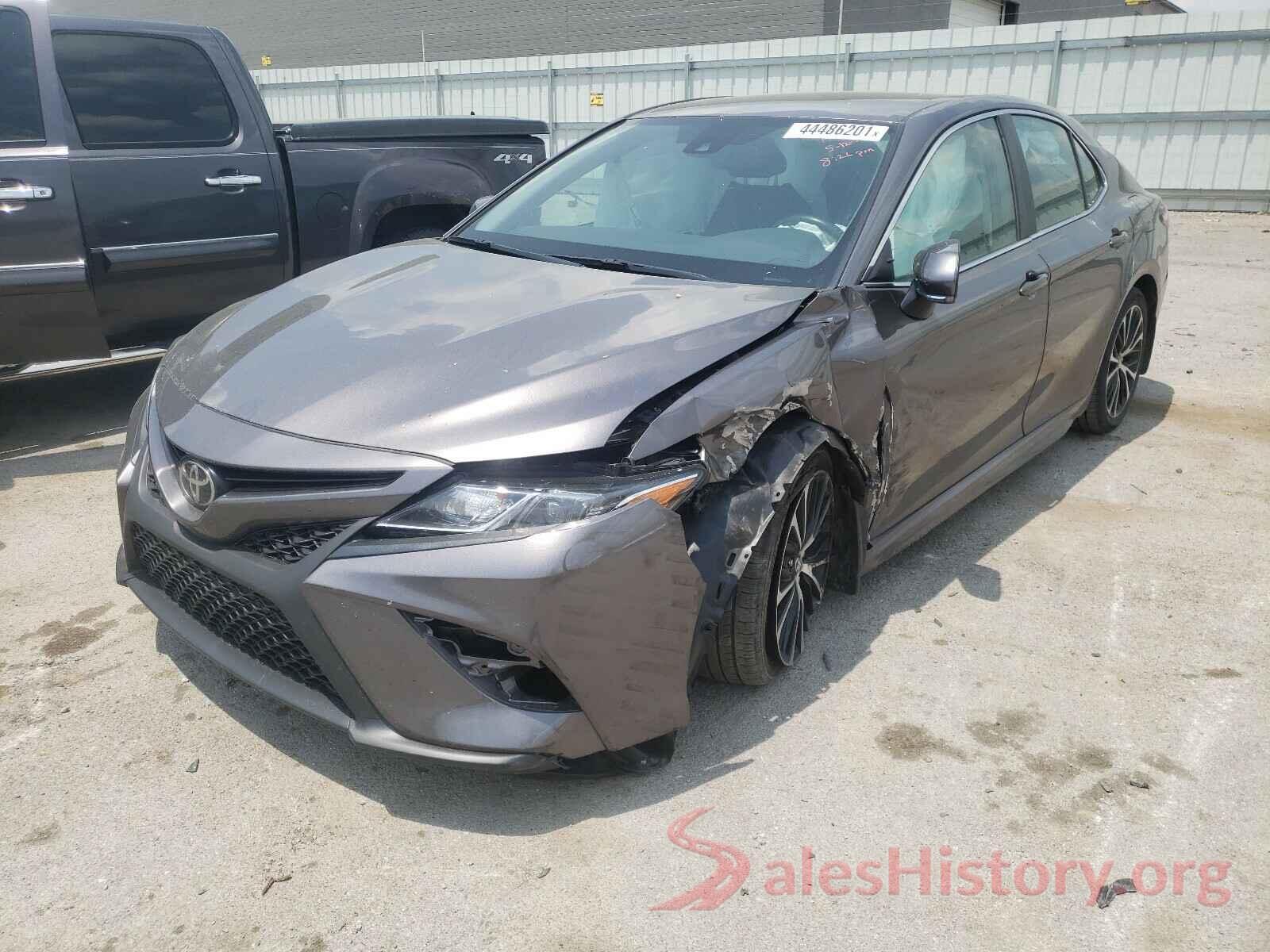 4T1B11HK8KU190946 2019 TOYOTA CAMRY