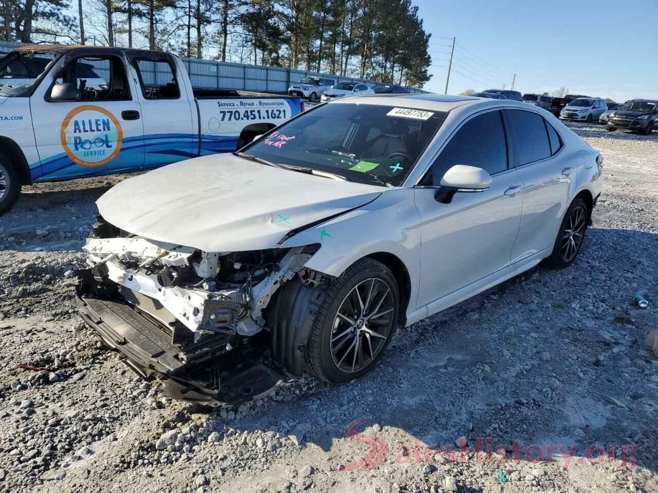 4T1S11AK1NU045701 2022 TOYOTA CAMRY