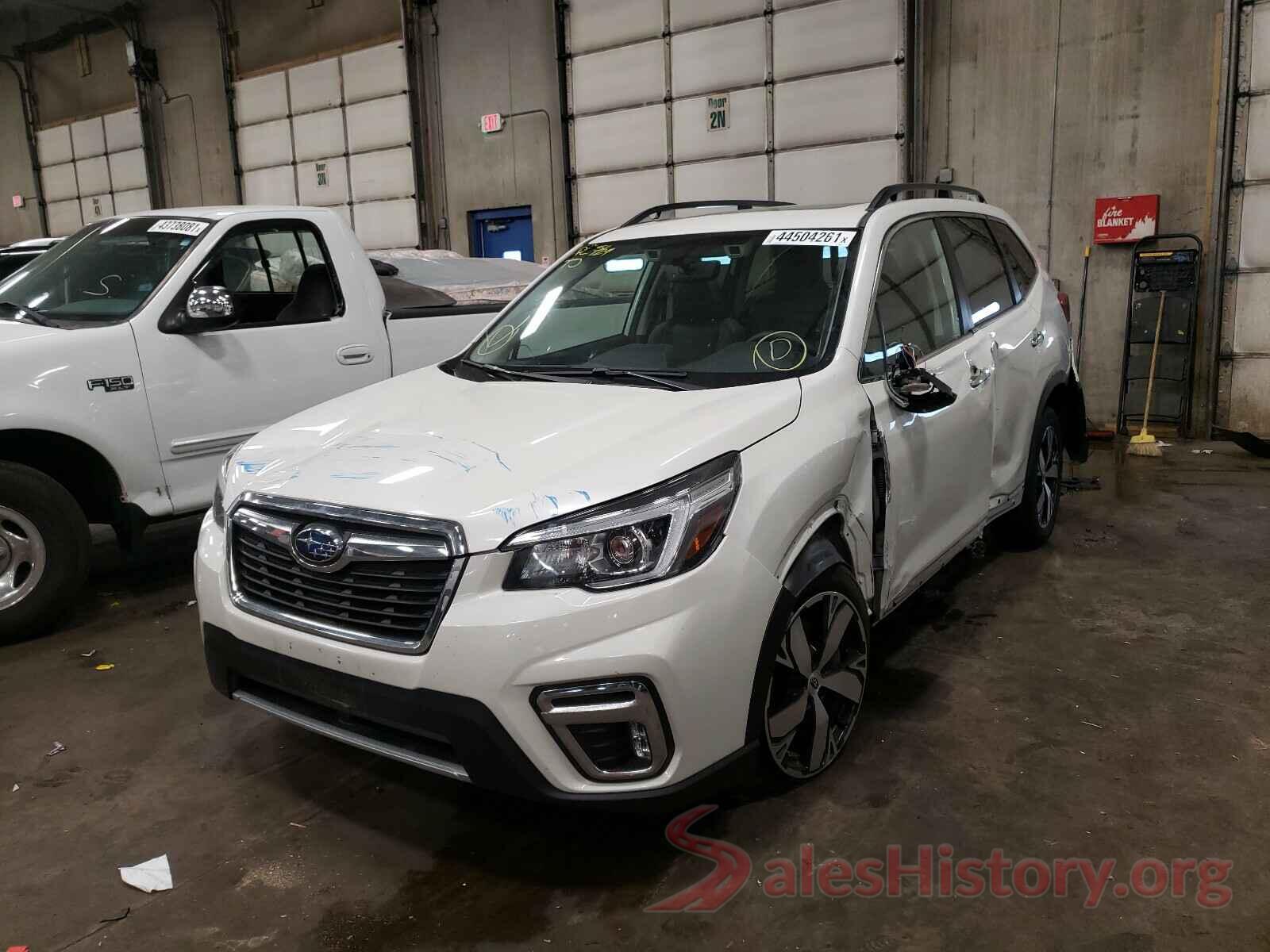 JF2SKAWC1KH500667 2019 SUBARU FORESTER