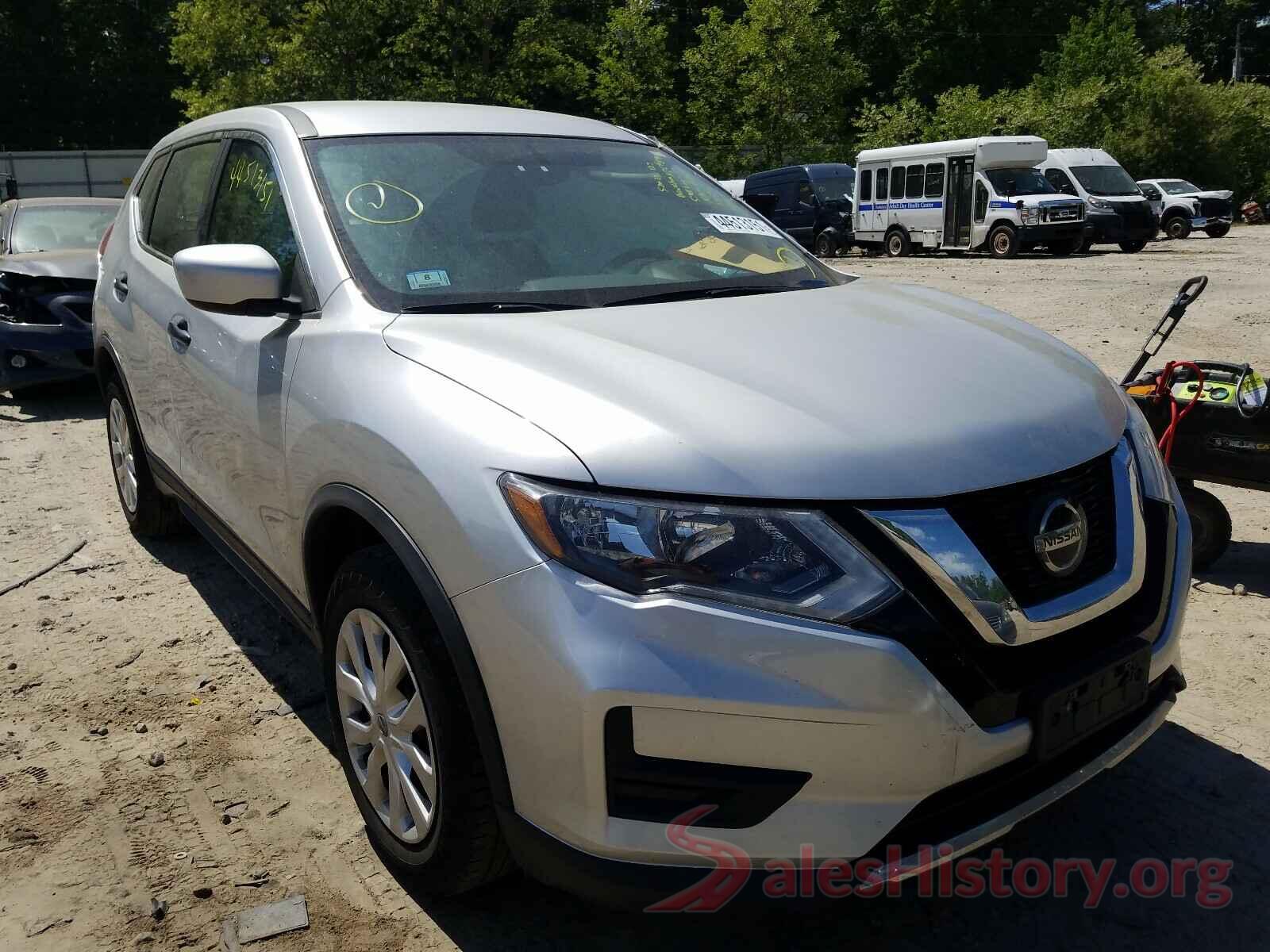 KNMAT2MV3JP585307 2018 NISSAN ROGUE