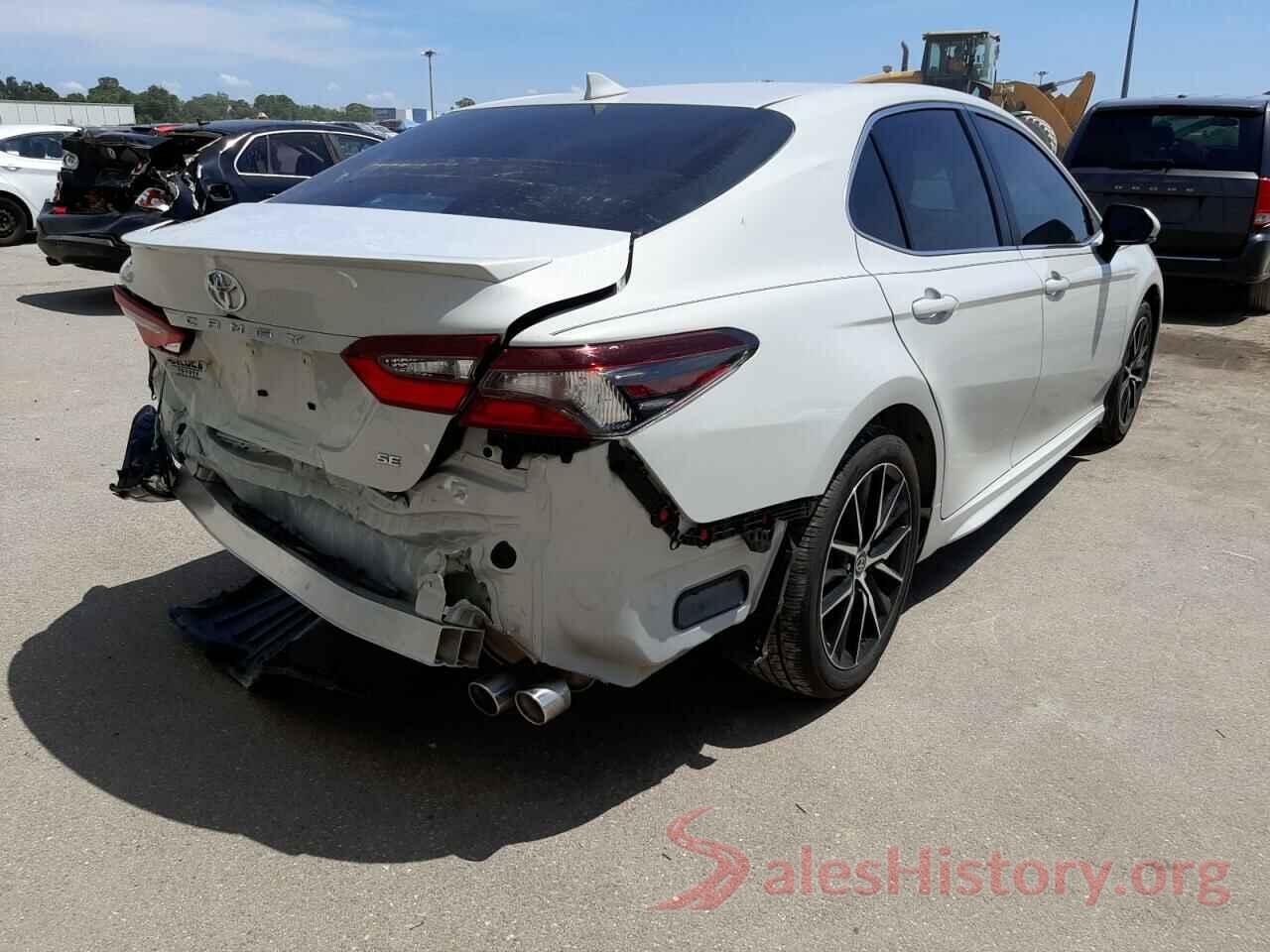 4T1G11AK9NU499233 2022 TOYOTA CAMRY