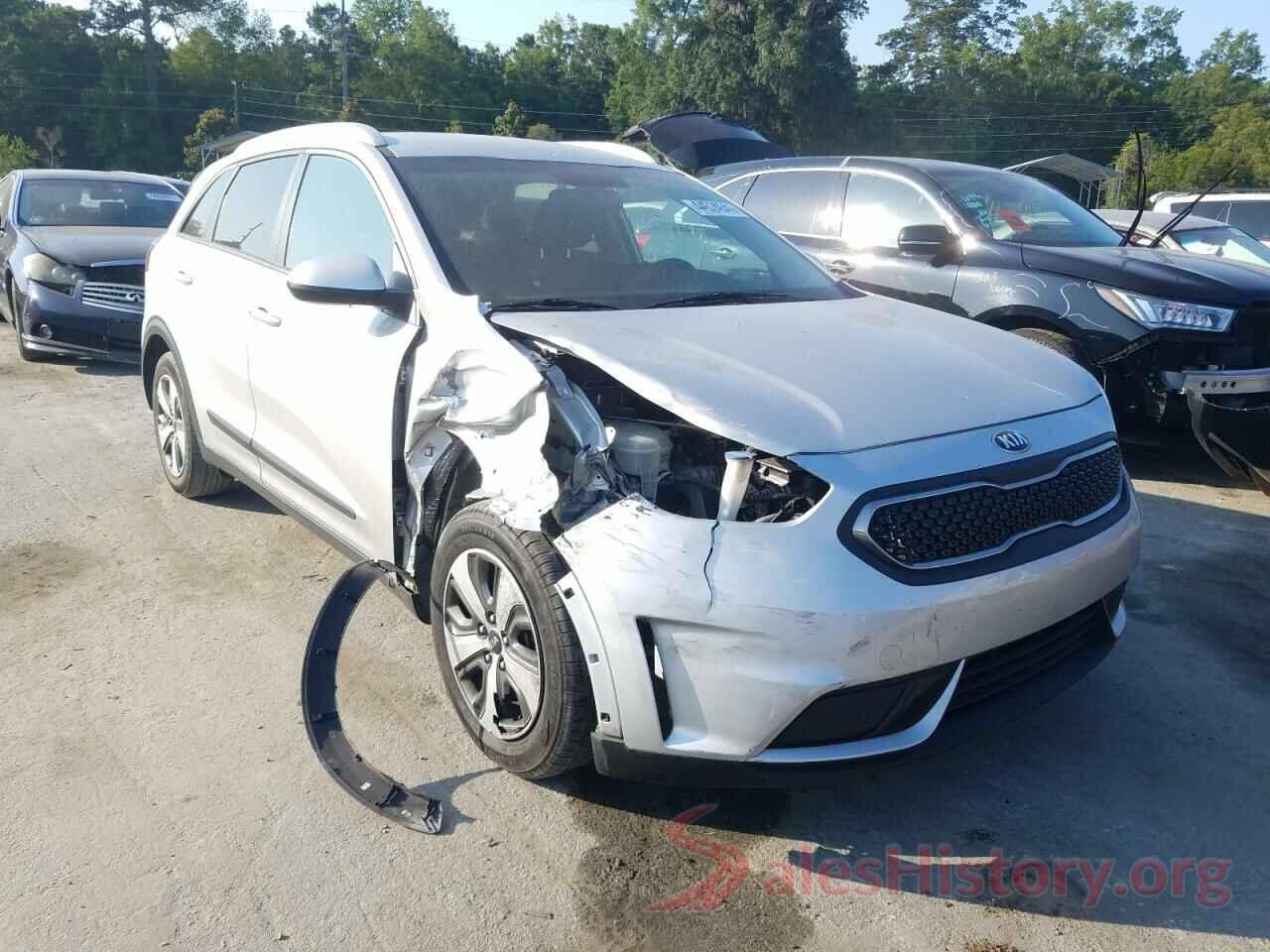 KNDCB3LC3J5110303 2018 KIA NIRO