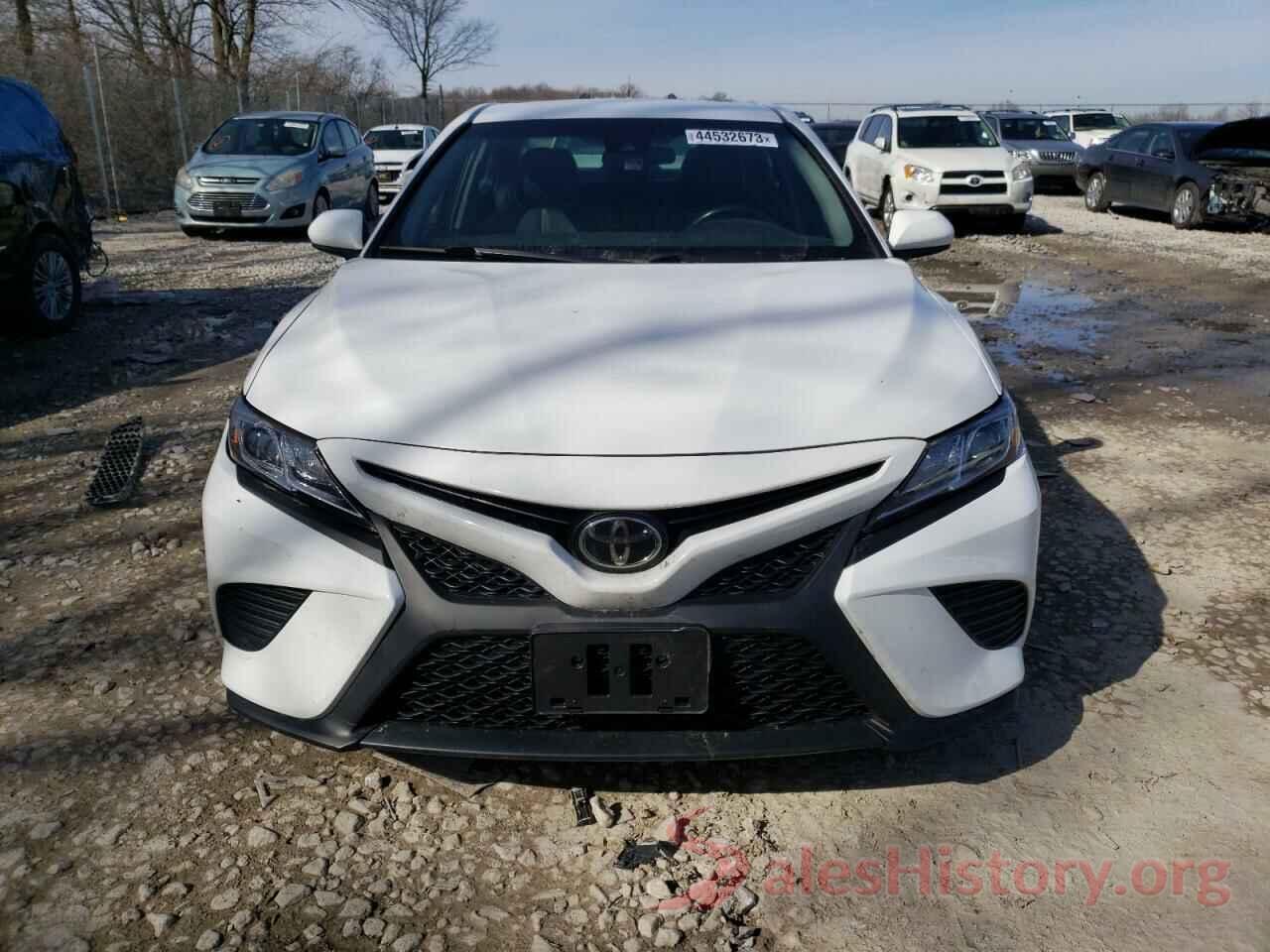 4T1B11HK9JU621549 2018 TOYOTA CAMRY