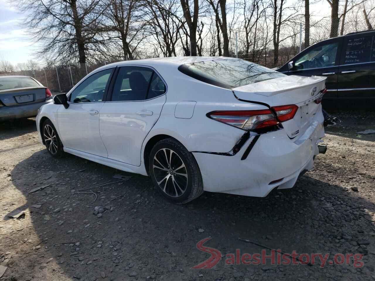 4T1B11HK9JU621549 2018 TOYOTA CAMRY