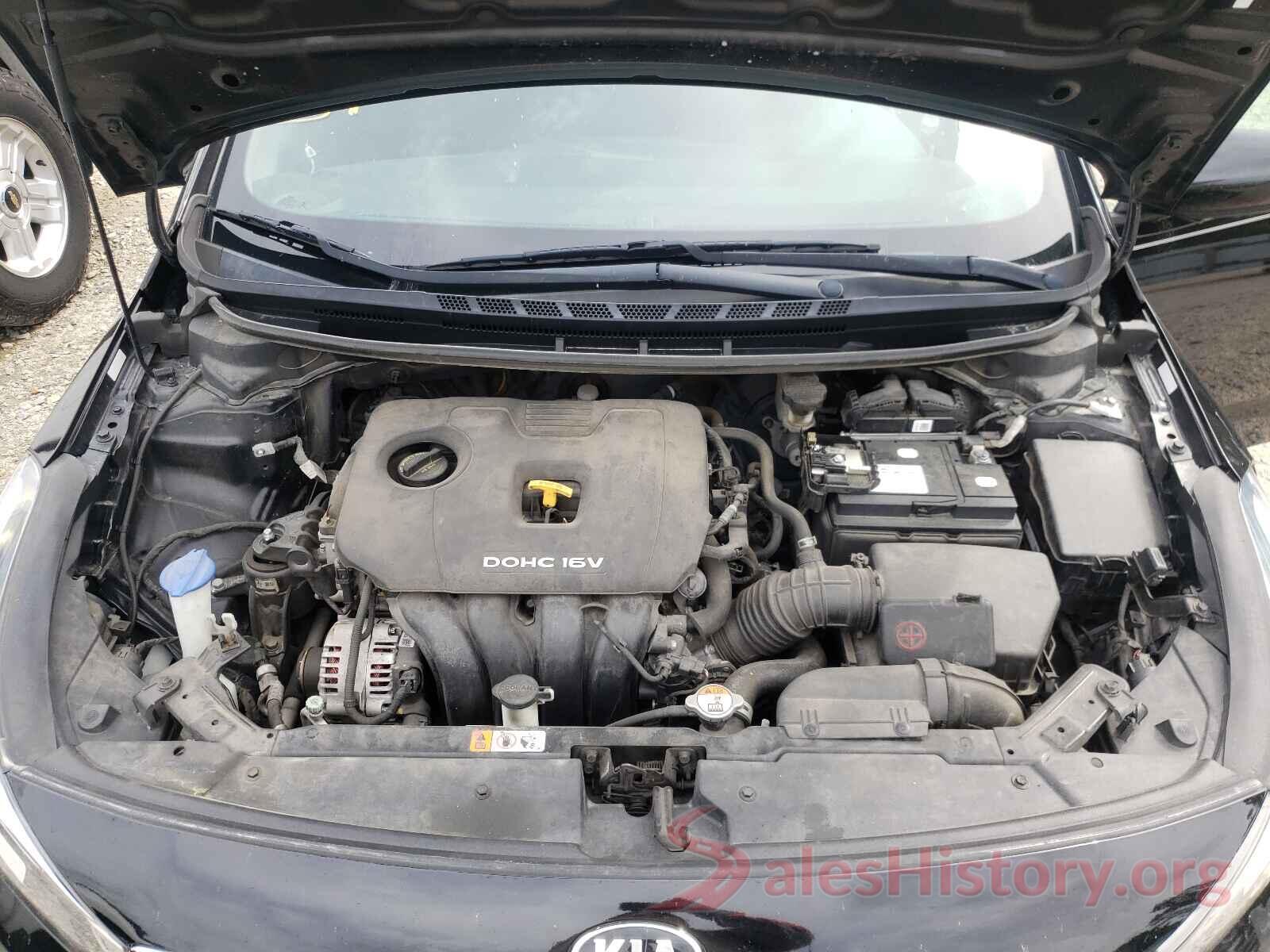 3KPFK4A7XHE160588 2017 KIA FORTE