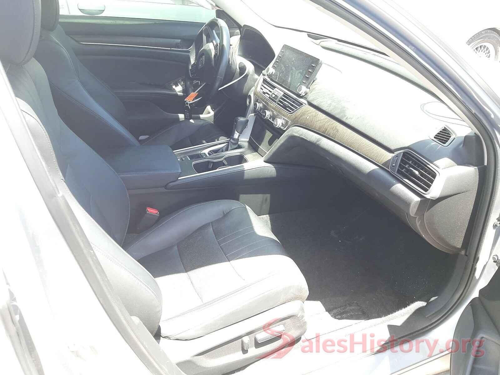 1HGCV1F94JA183779 2018 HONDA ACCORD