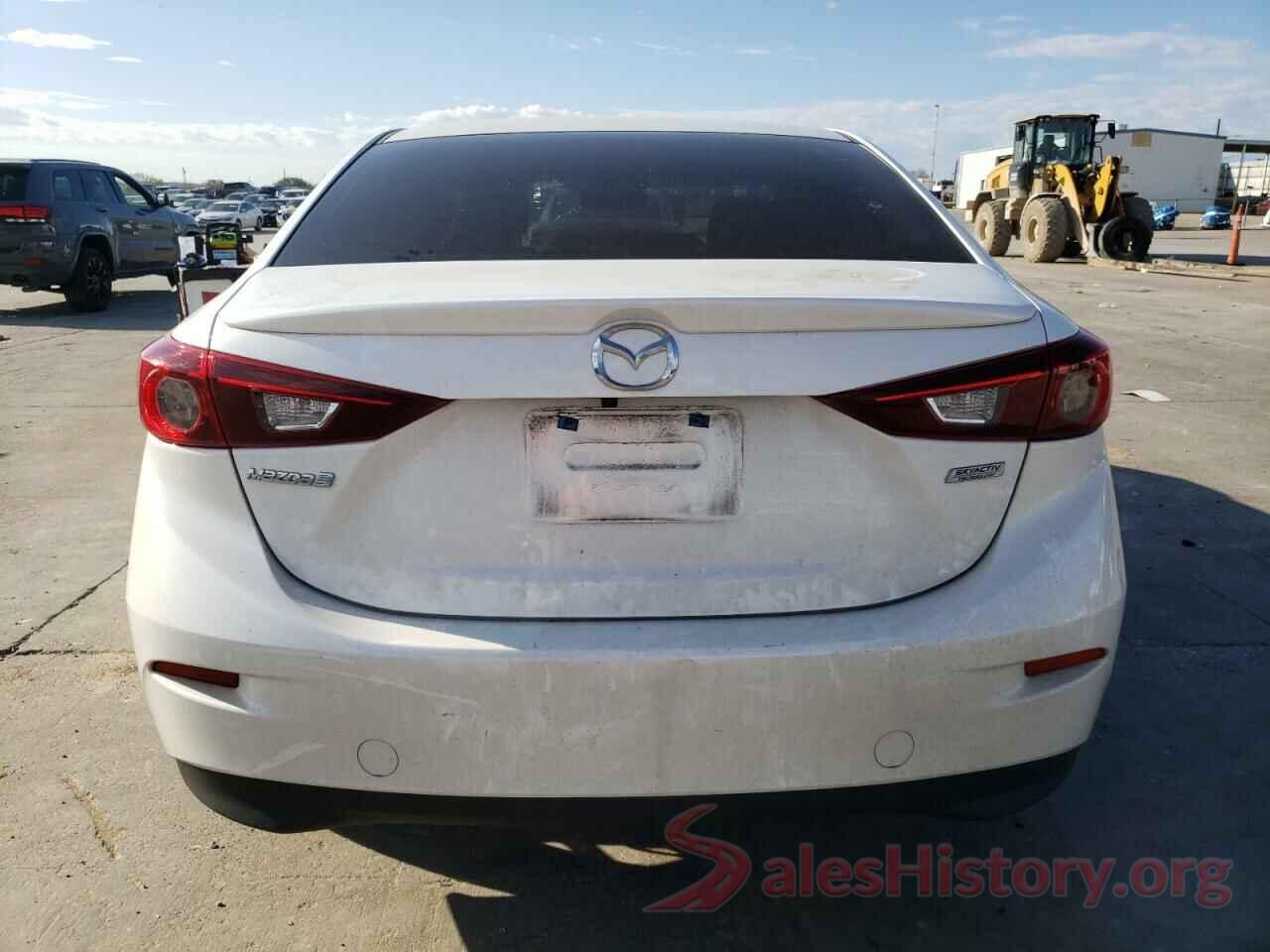 3MZBN1V32JM270779 2018 MAZDA 3