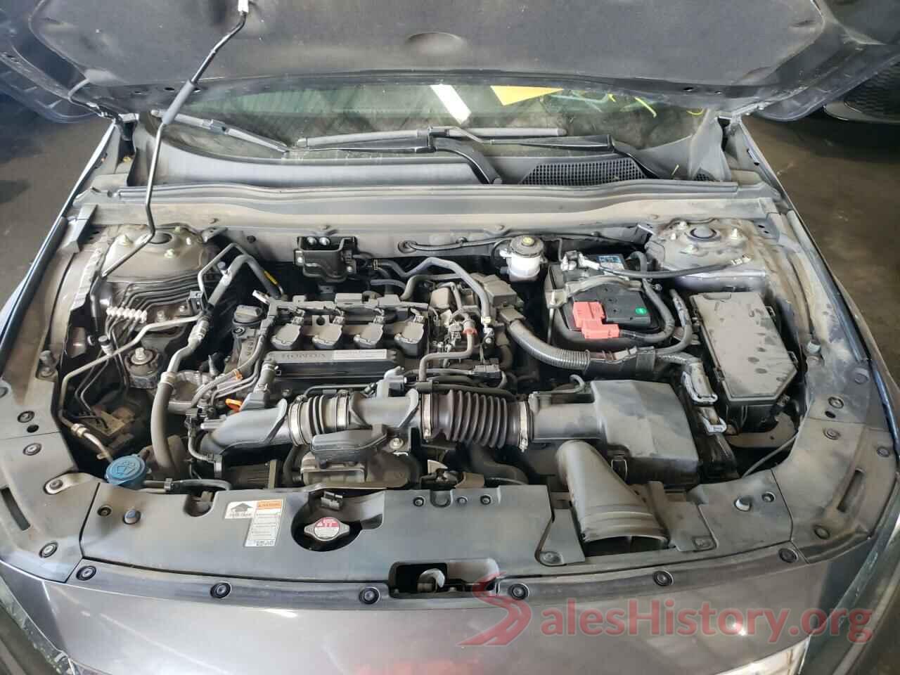 1HGCV1F52JA055795 2018 HONDA ACCORD