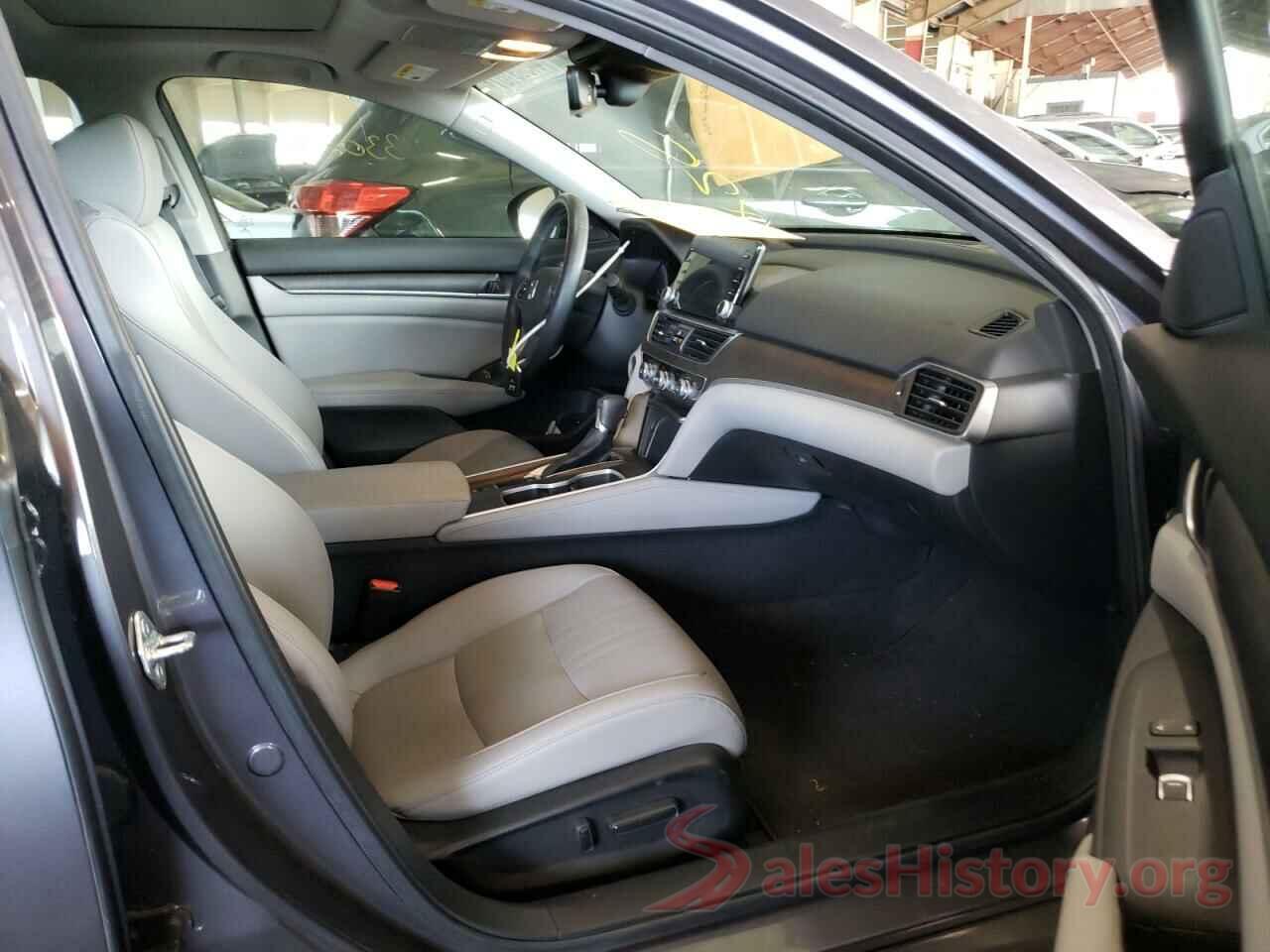 1HGCV1F52JA055795 2018 HONDA ACCORD