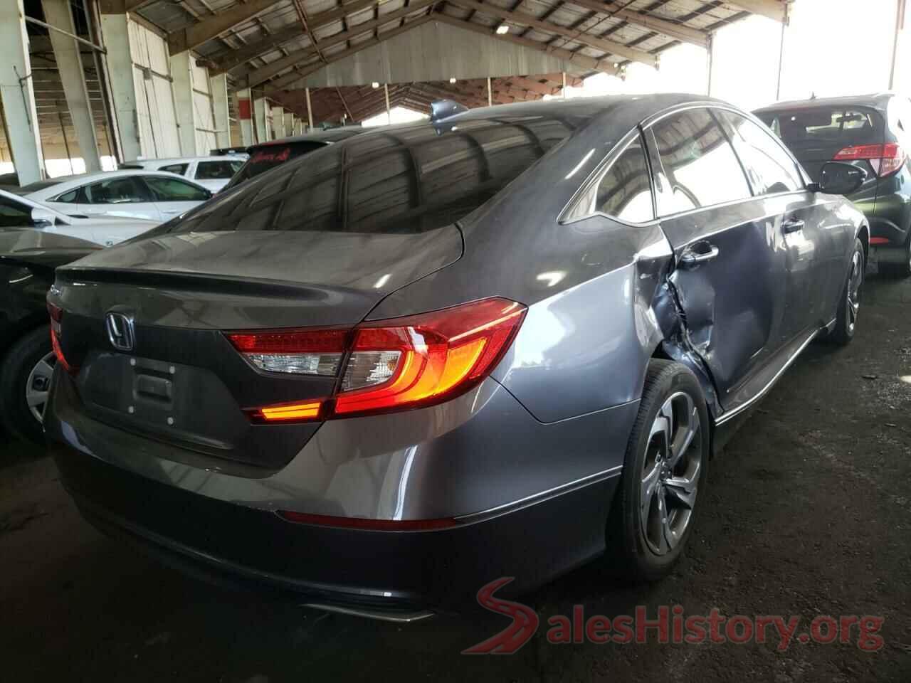 1HGCV1F52JA055795 2018 HONDA ACCORD