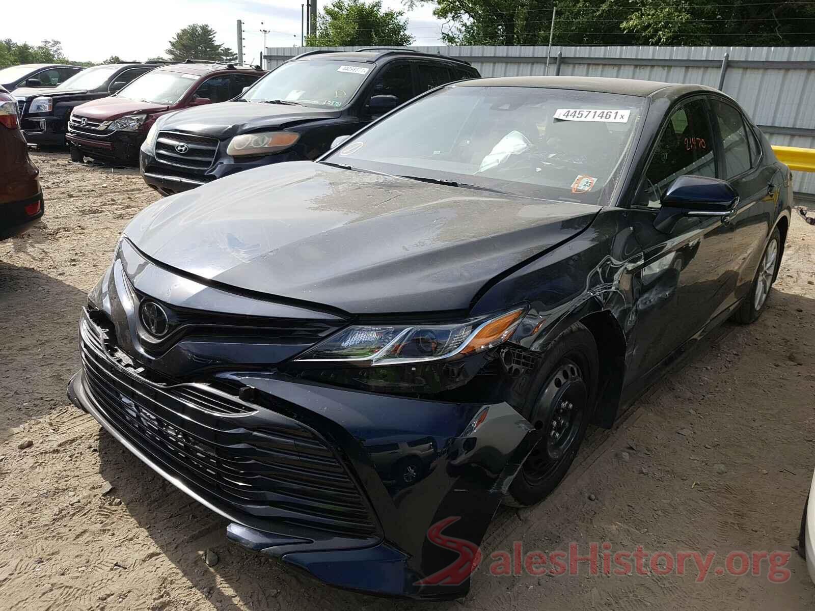 JTNB11HK5J3037946 2018 TOYOTA CAMRY