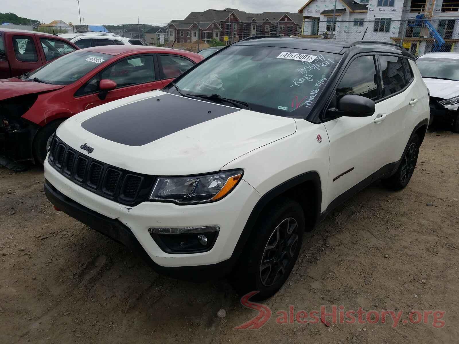 3C4NJDDB2KT660472 2019 JEEP COMPASS