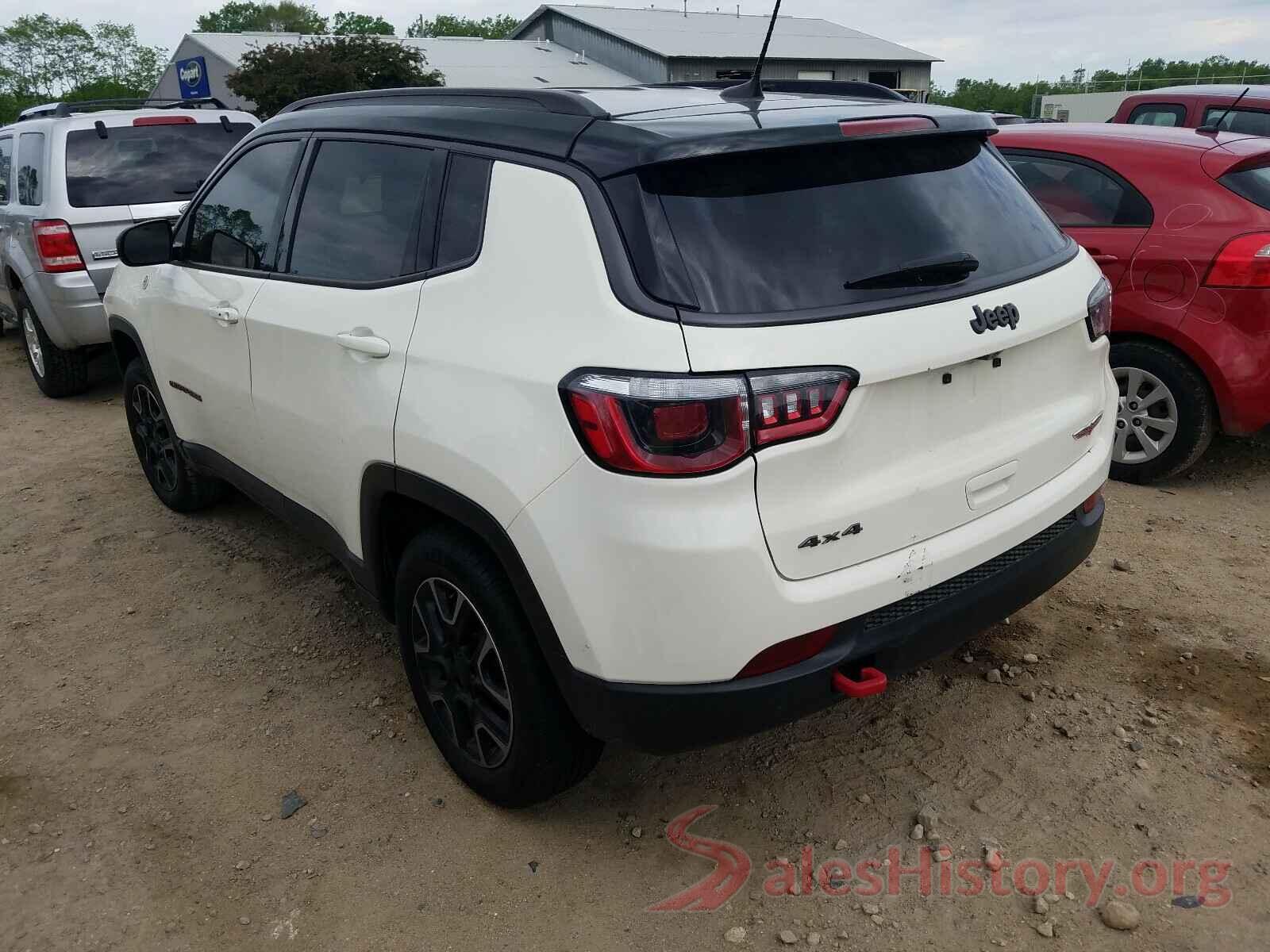 3C4NJDDB2KT660472 2019 JEEP COMPASS