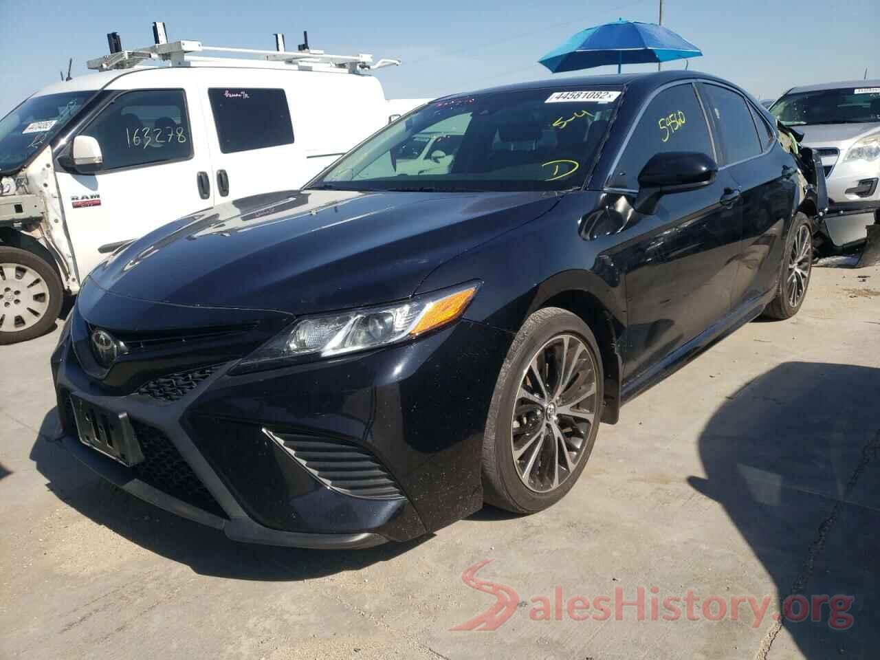 4T1B11HK2JU143197 2018 TOYOTA CAMRY