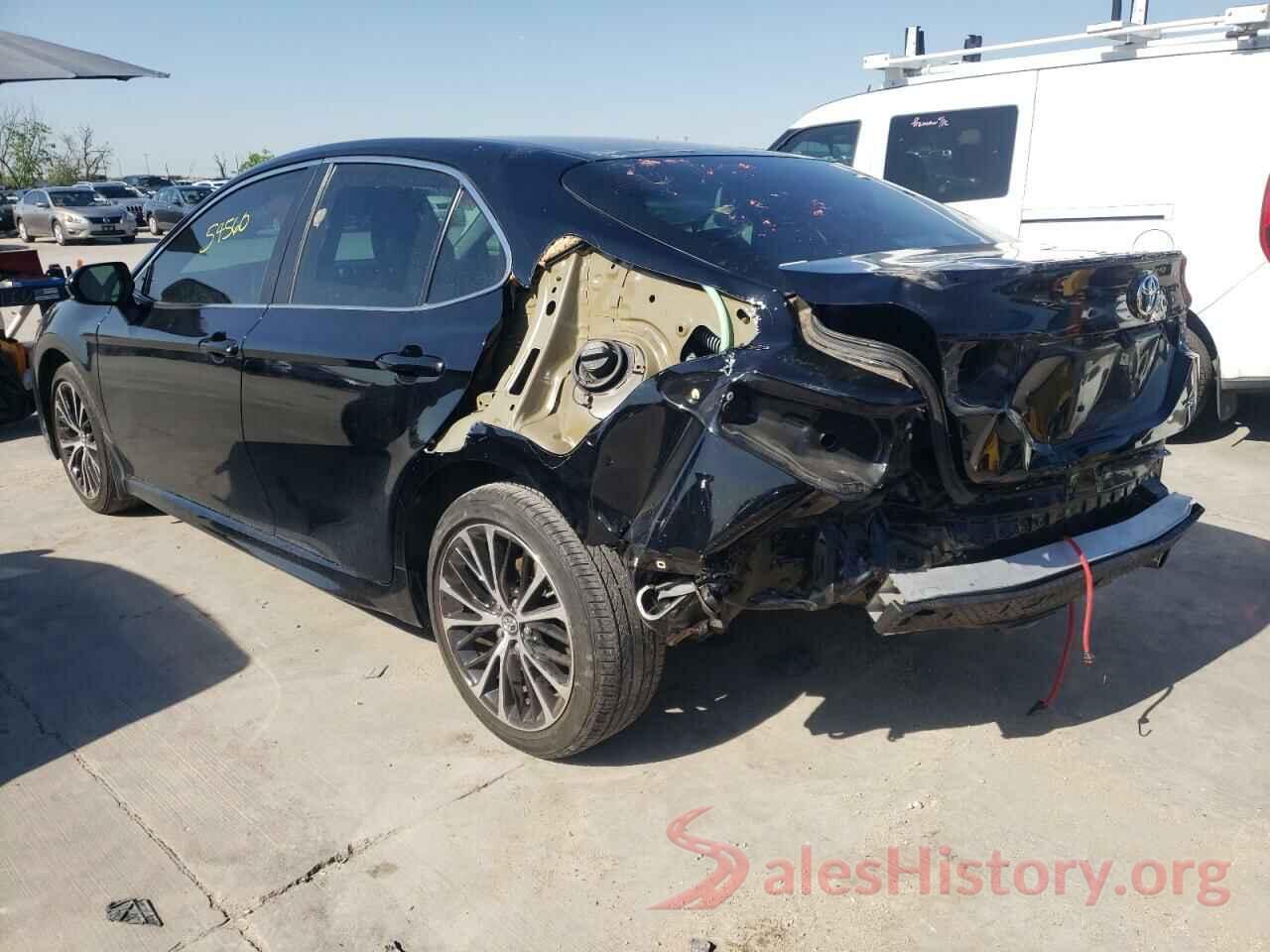 4T1B11HK2JU143197 2018 TOYOTA CAMRY