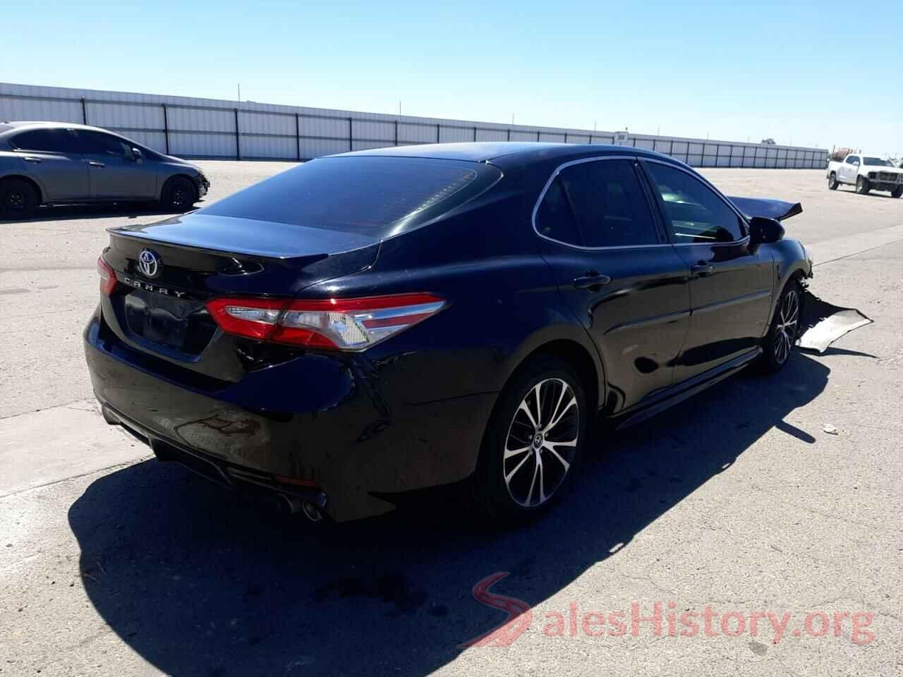 4T1B11HK7JU602031 2018 TOYOTA CAMRY