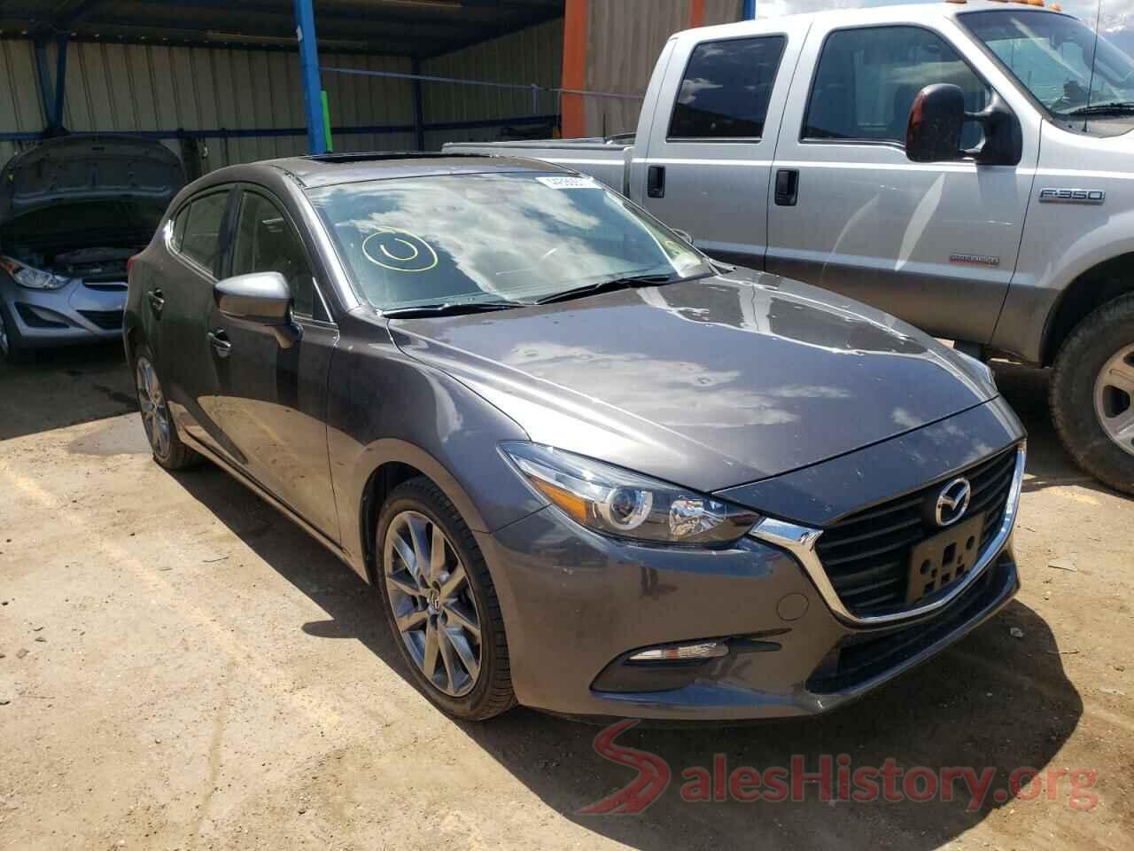 3MZBN1L37JM251695 2018 MAZDA 3