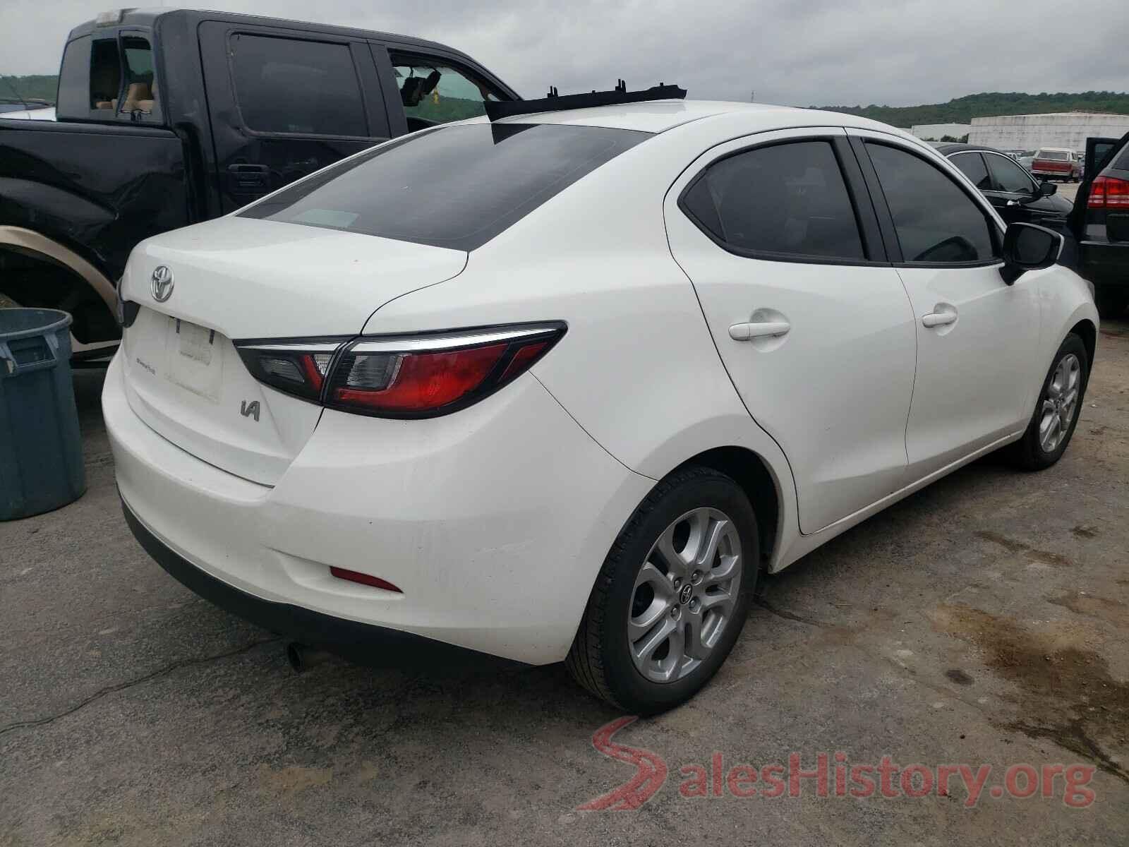 3MYDLBYV7JY306562 2018 TOYOTA YARIS