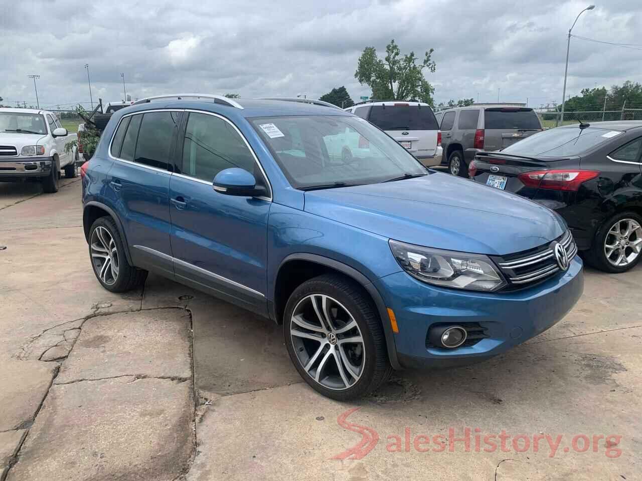 WVGVV7AX4HK007251 2017 VOLKSWAGEN TIGUAN