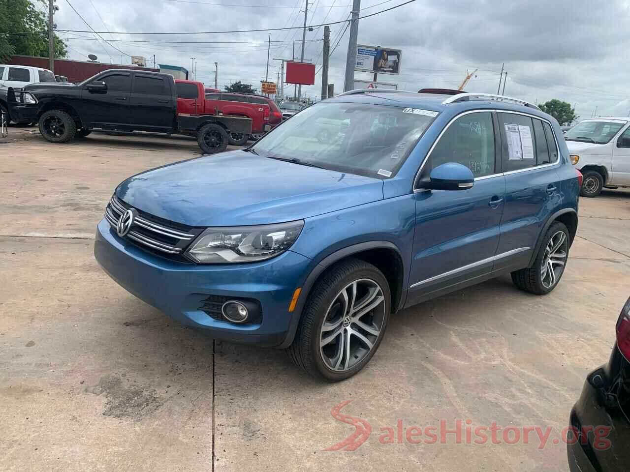 WVGVV7AX4HK007251 2017 VOLKSWAGEN TIGUAN