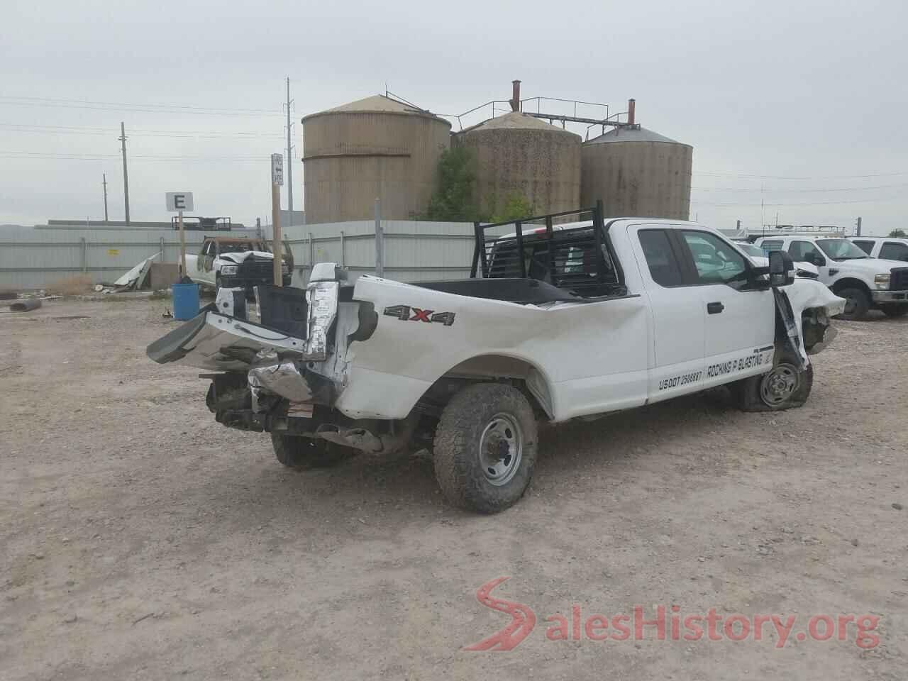 1FT8X3BTXHED78820 2017 FORD F350