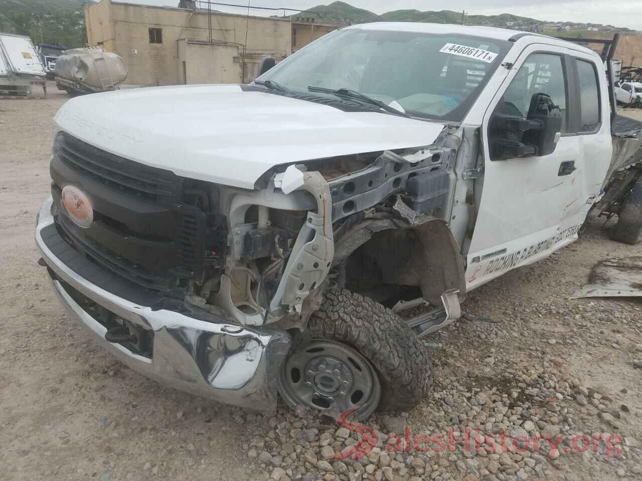 1FT8X3BTXHED78820 2017 FORD F350