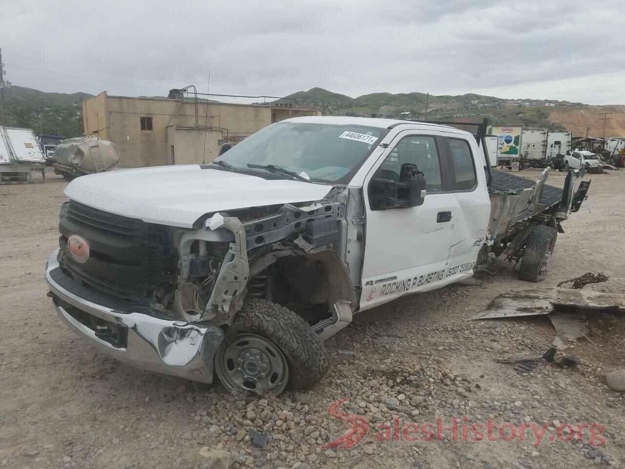 1FT8X3BTXHED78820 2017 FORD F350