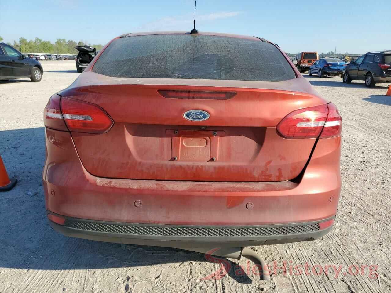 1FADP3H26JL277567 2018 FORD FOCUS