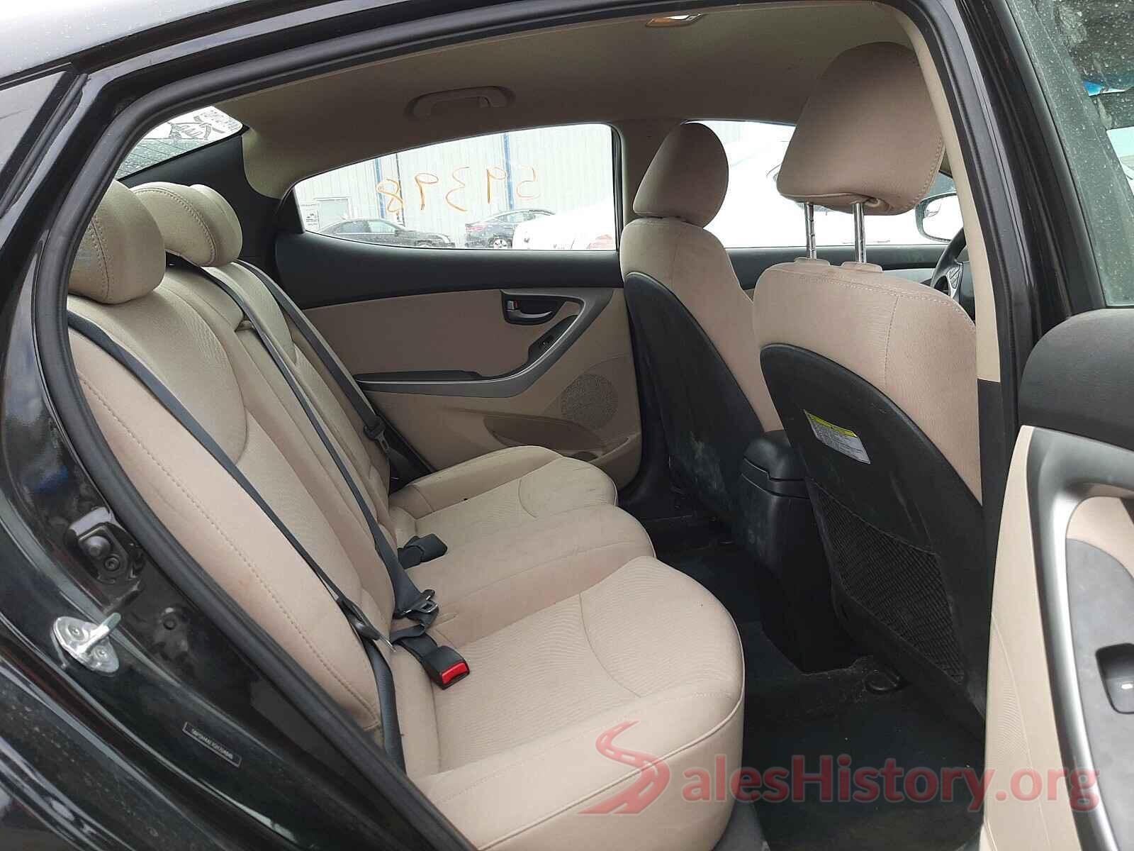 5NPDH4AE1GH704846 2016 HYUNDAI ELANTRA