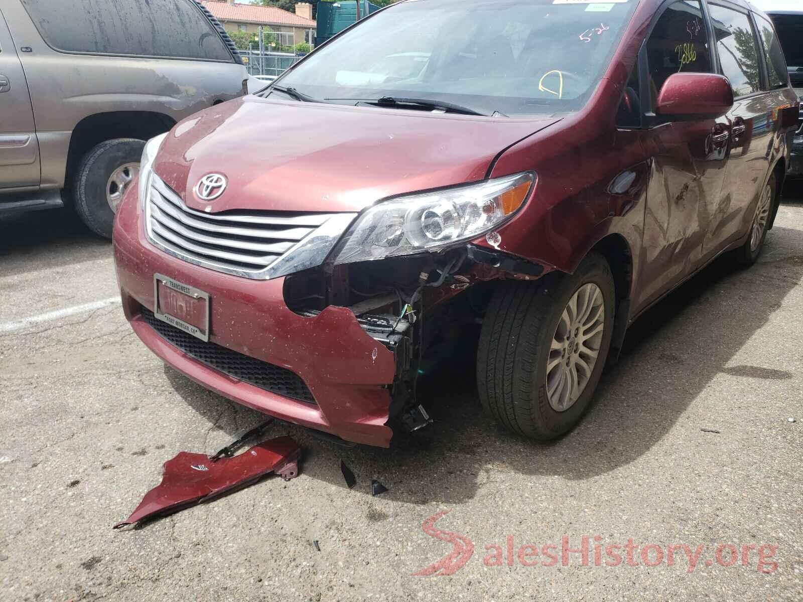 5TDYZ3DC2HS778646 2017 TOYOTA SIENNA