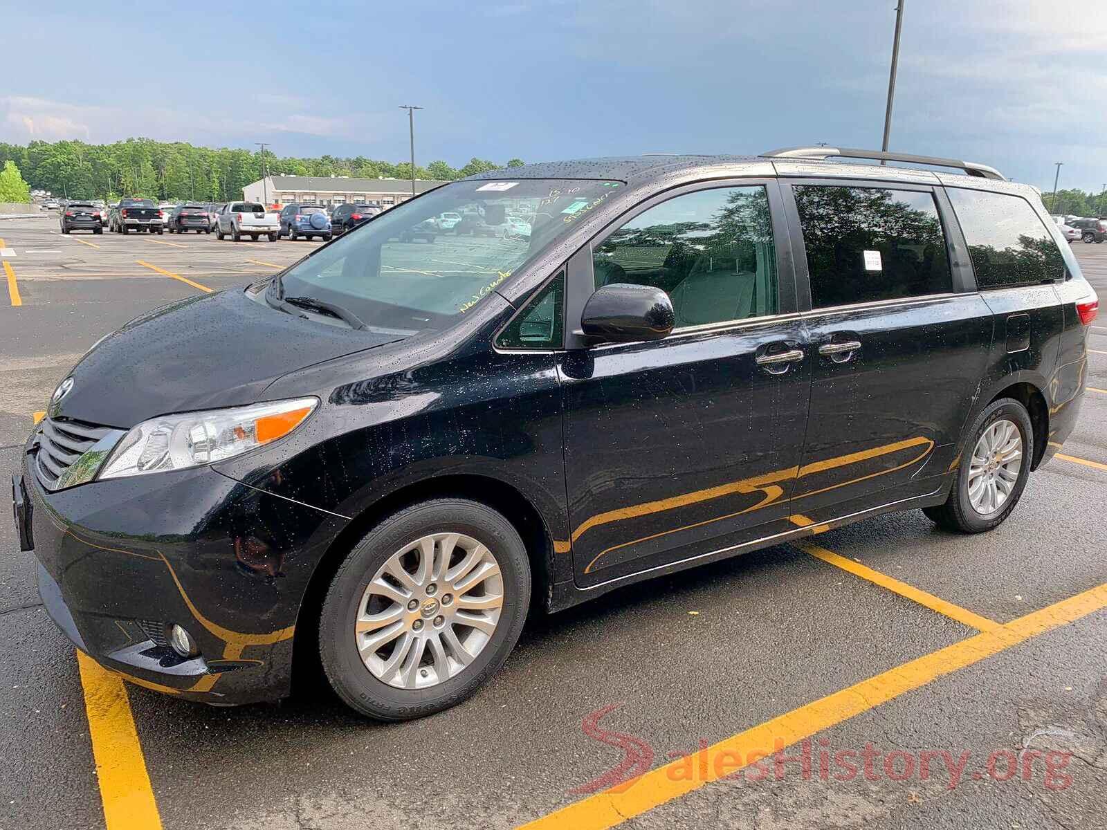 5TDYK3DC1FS617044 2015 TOYOTA SIENNA XLE