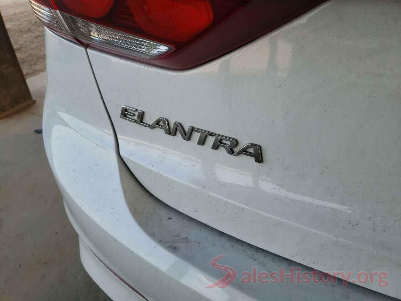 5NPD84LF1HH033444 2017 HYUNDAI ELANTRA