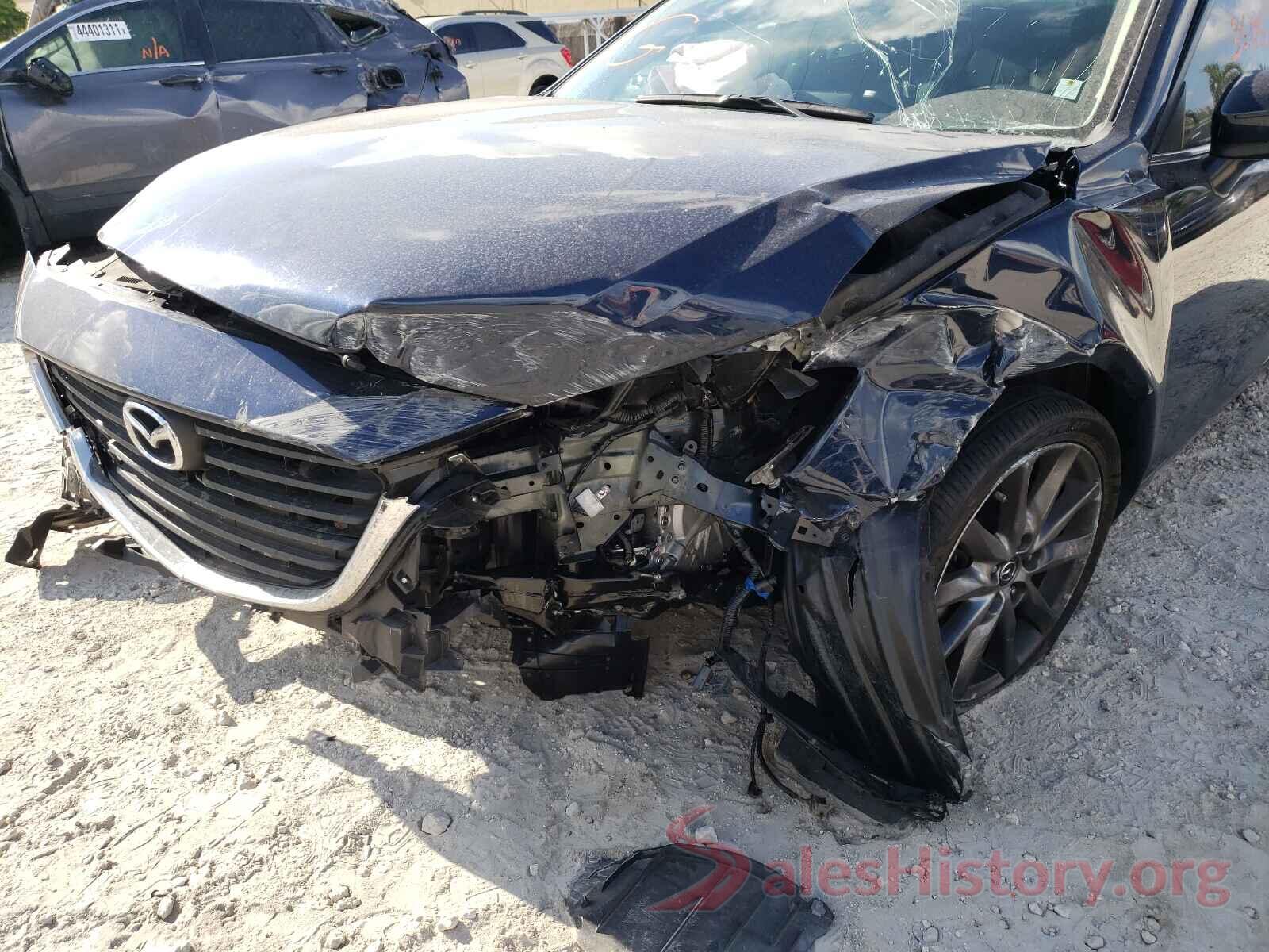 3MZBN1V39JM265420 2018 MAZDA 3