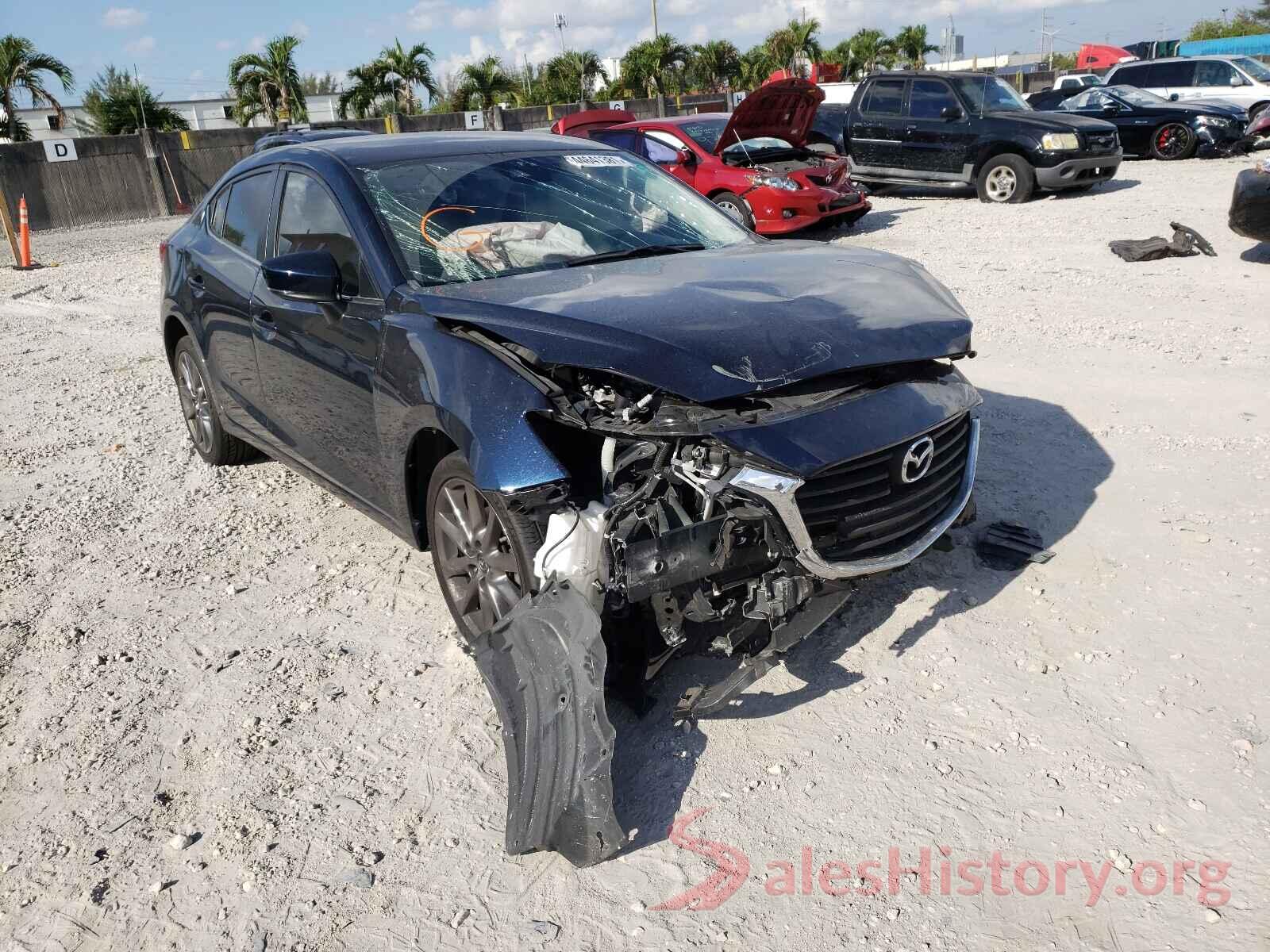 3MZBN1V39JM265420 2018 MAZDA 3