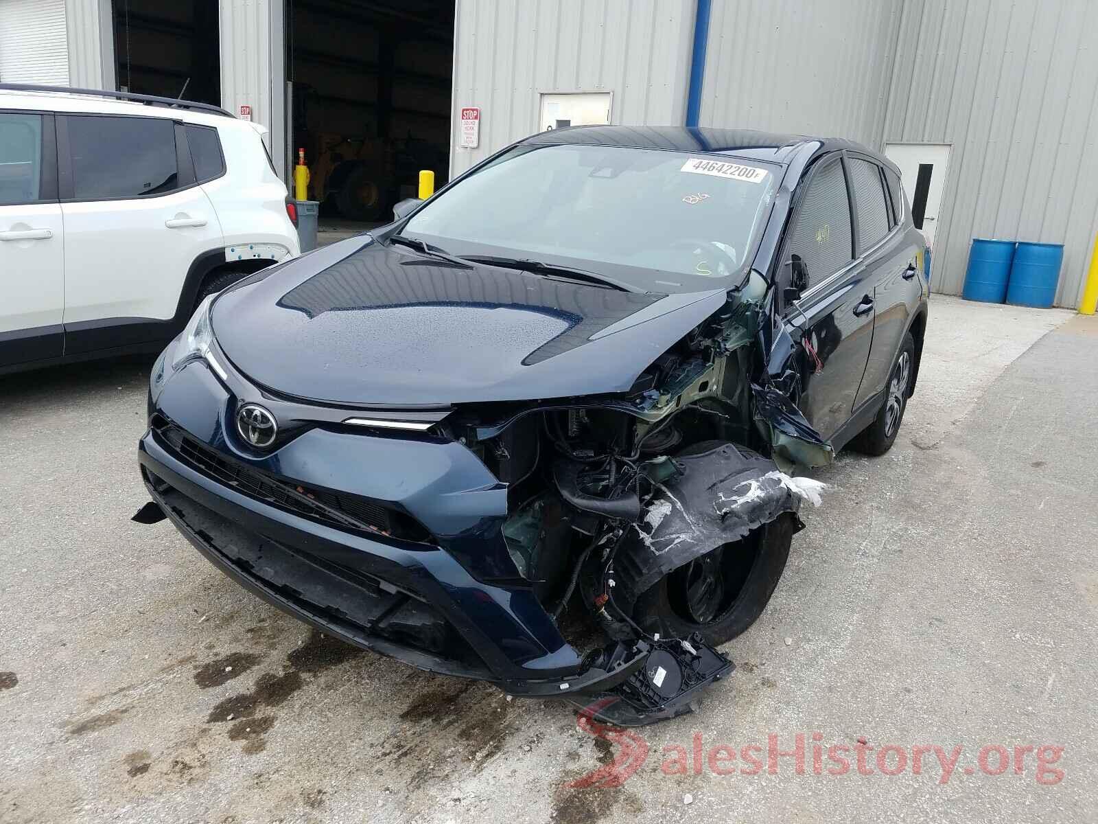 2T3BFREV7JW772329 2018 TOYOTA RAV4