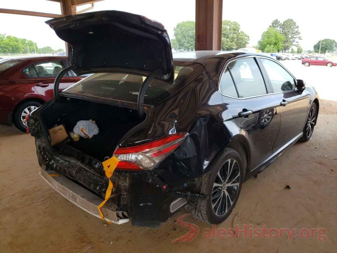 JTNB11HKXJ3040440 2018 TOYOTA CAMRY