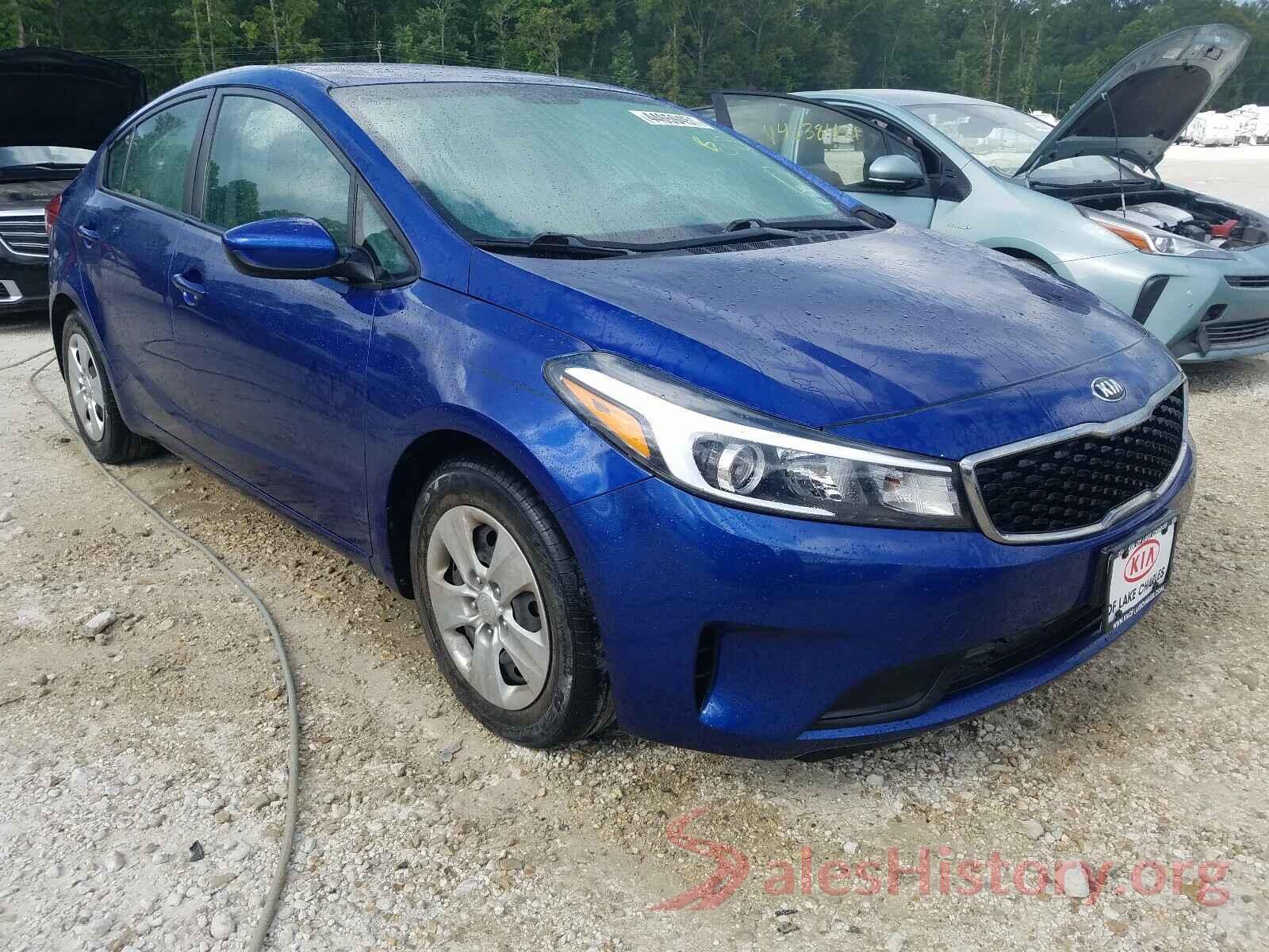 3KPFK4A75HE015992 2017 KIA FORTE