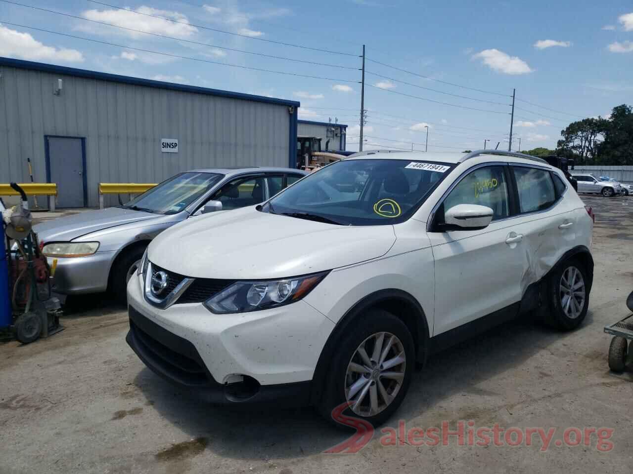 JN1BJ1CP1HW034657 2017 NISSAN ROGUE