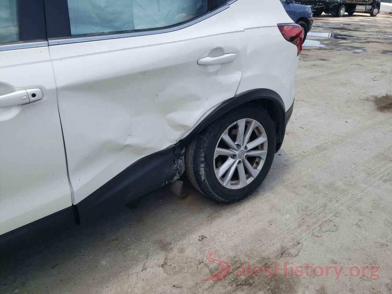 JN1BJ1CP1HW034657 2017 NISSAN ROGUE