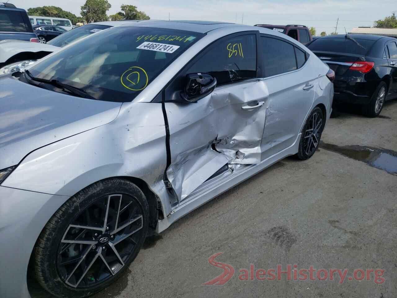 KMHD04LB9KU813608 2019 HYUNDAI ELANTRA