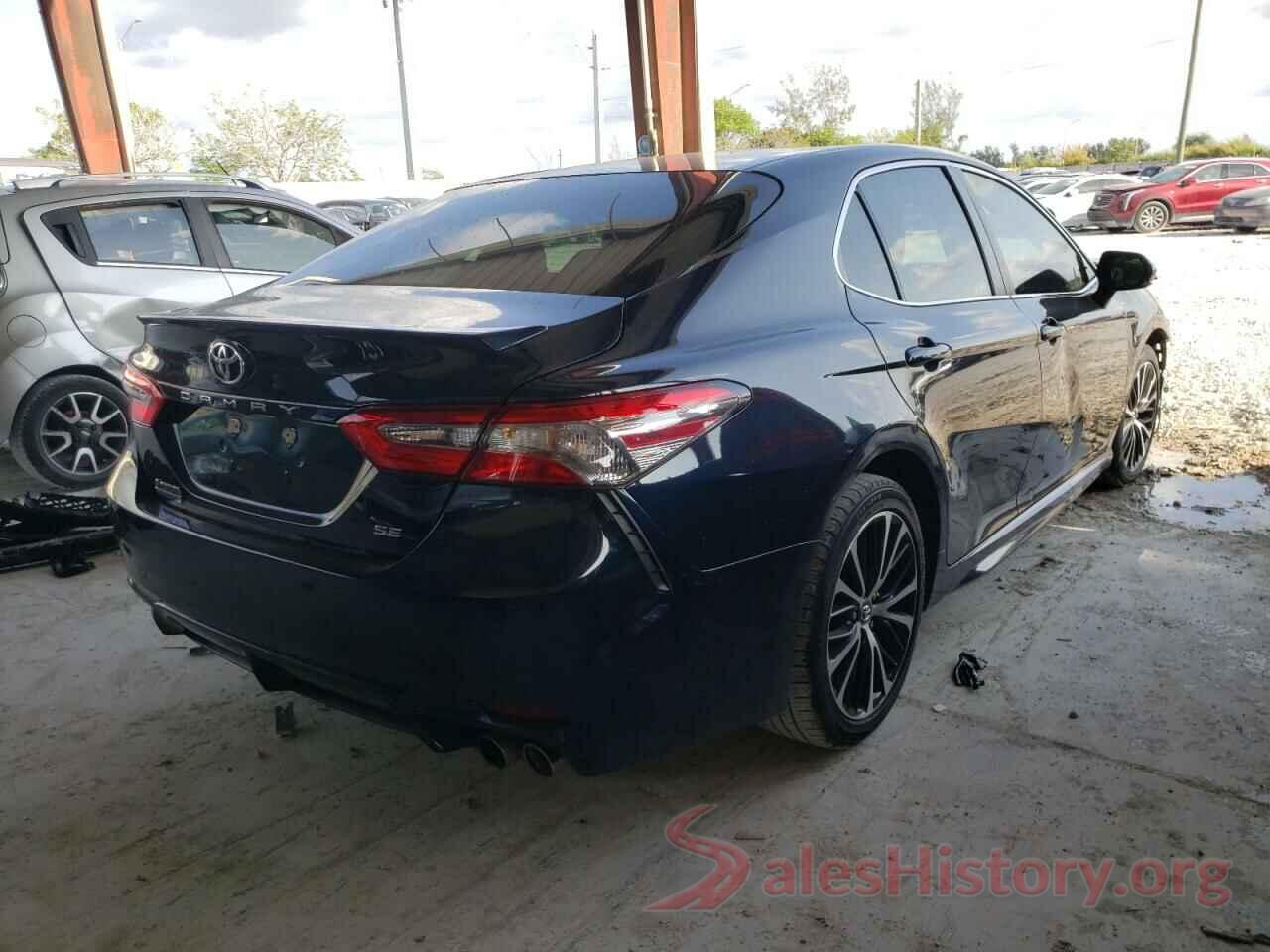 4T1B11HK7JU520803 2018 TOYOTA CAMRY