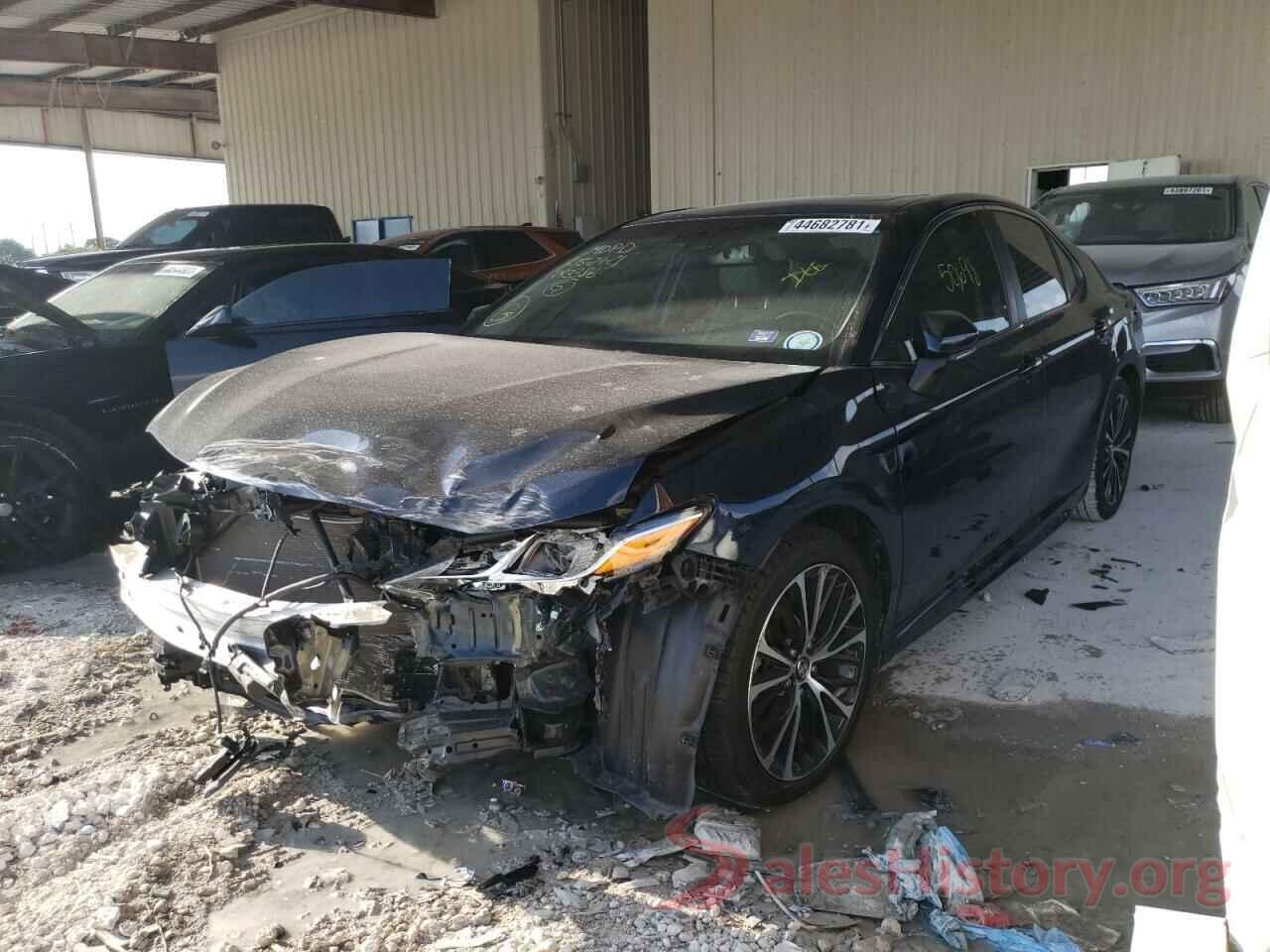 4T1B11HK7JU520803 2018 TOYOTA CAMRY