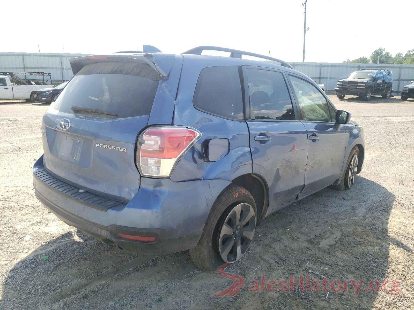 JF2SJAGC4JH479023 2018 SUBARU FORESTER