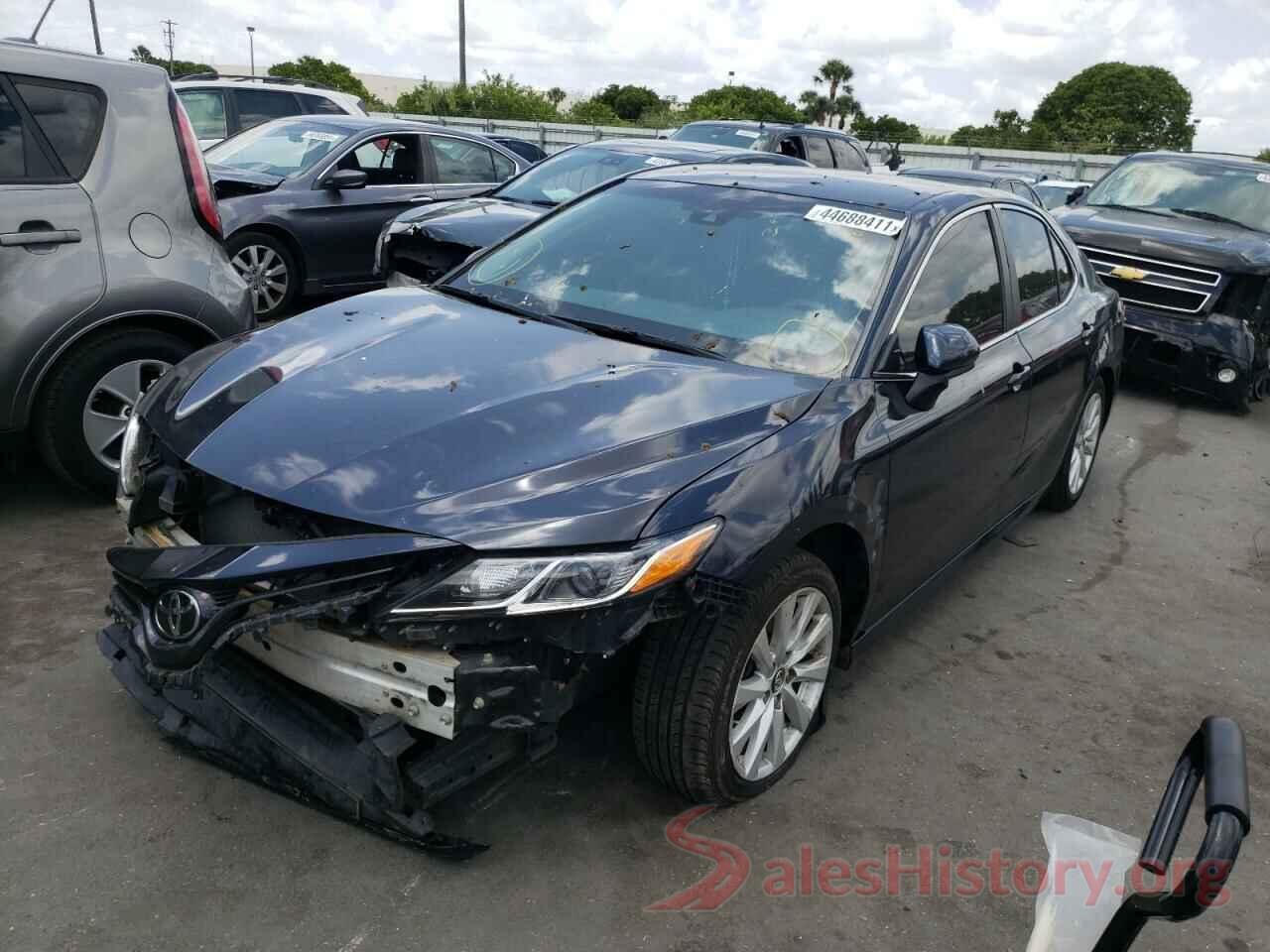 4T1B11HK1JU634005 2018 TOYOTA CAMRY